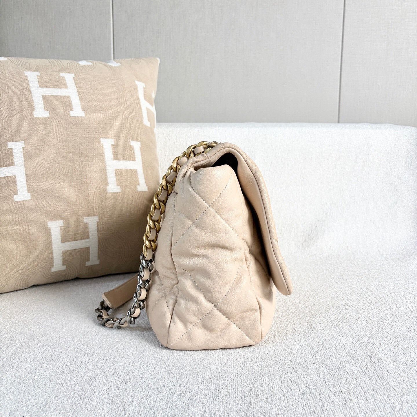Chanel Pre-loved Bag Very good condition Size ONE SIZE - 7 Thumbnail