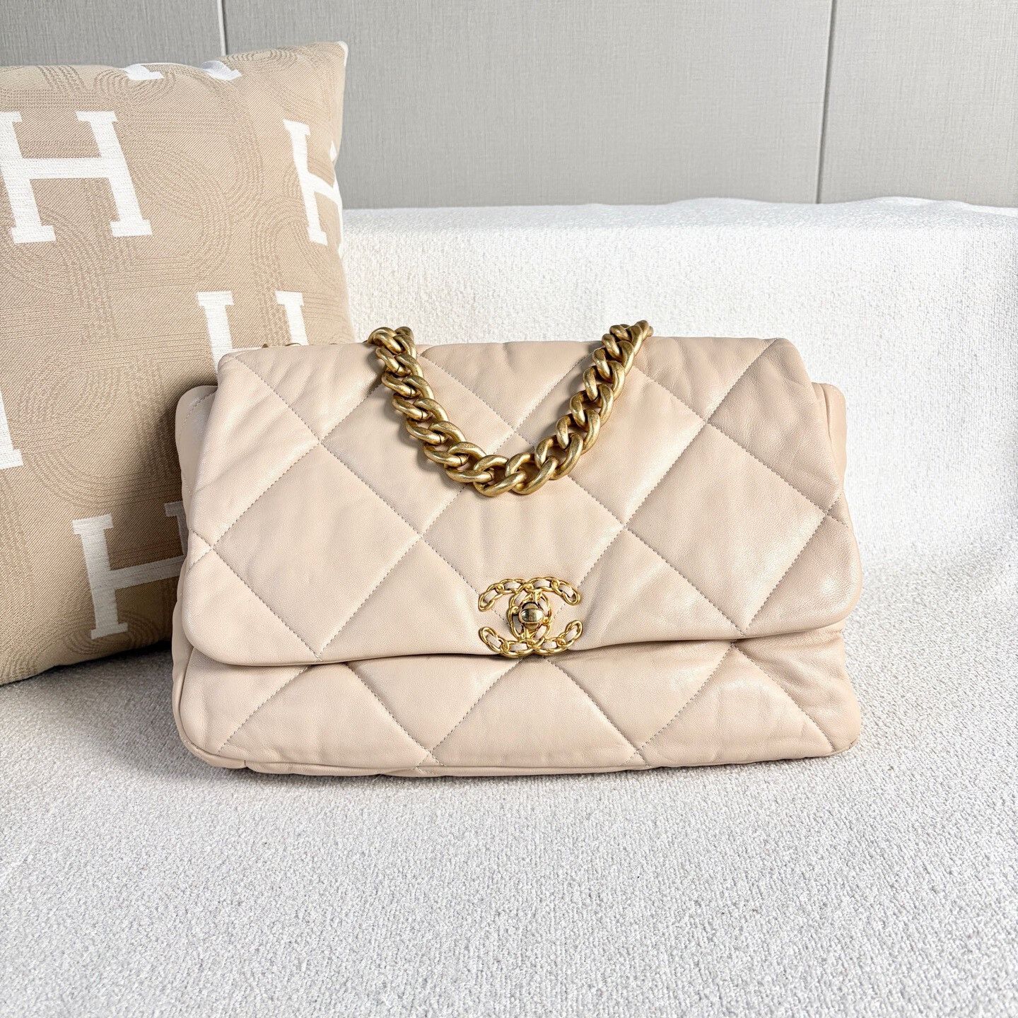 Chanel Pre-loved Bag Very good condition Size ONE SIZE - 2 Thumbnail