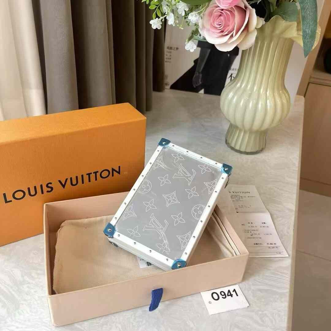 Louis Vuitton Pre-loved Bag Brand new condition Size ONE SIZE - 2 Thumbnail