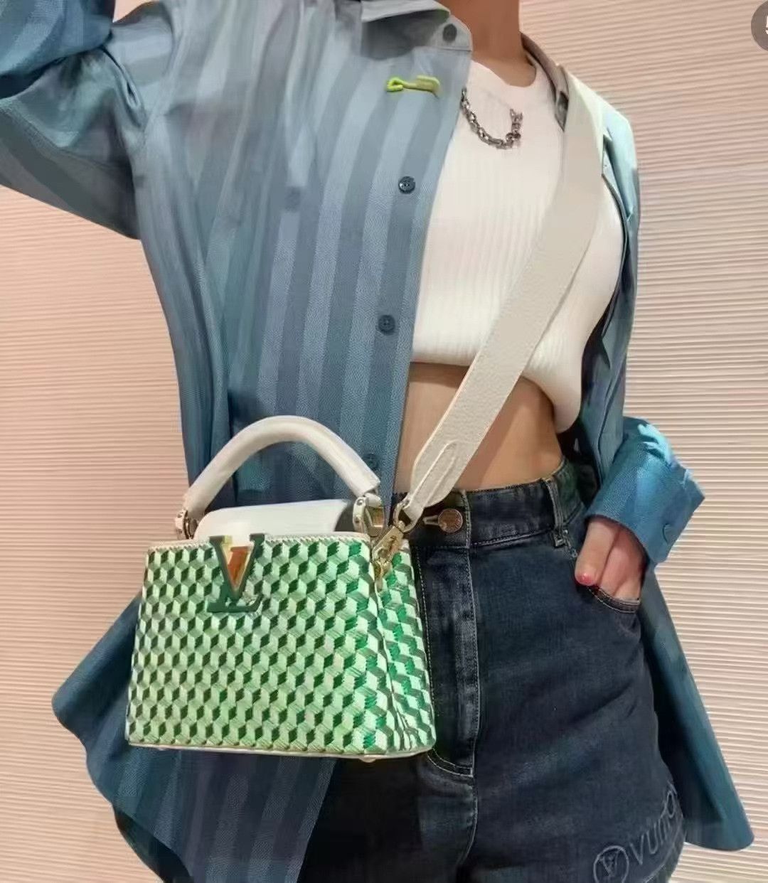 Louis Vuitton Pre-loved Bag Very good condition Size ONE SIZE - 9 Thumbnail