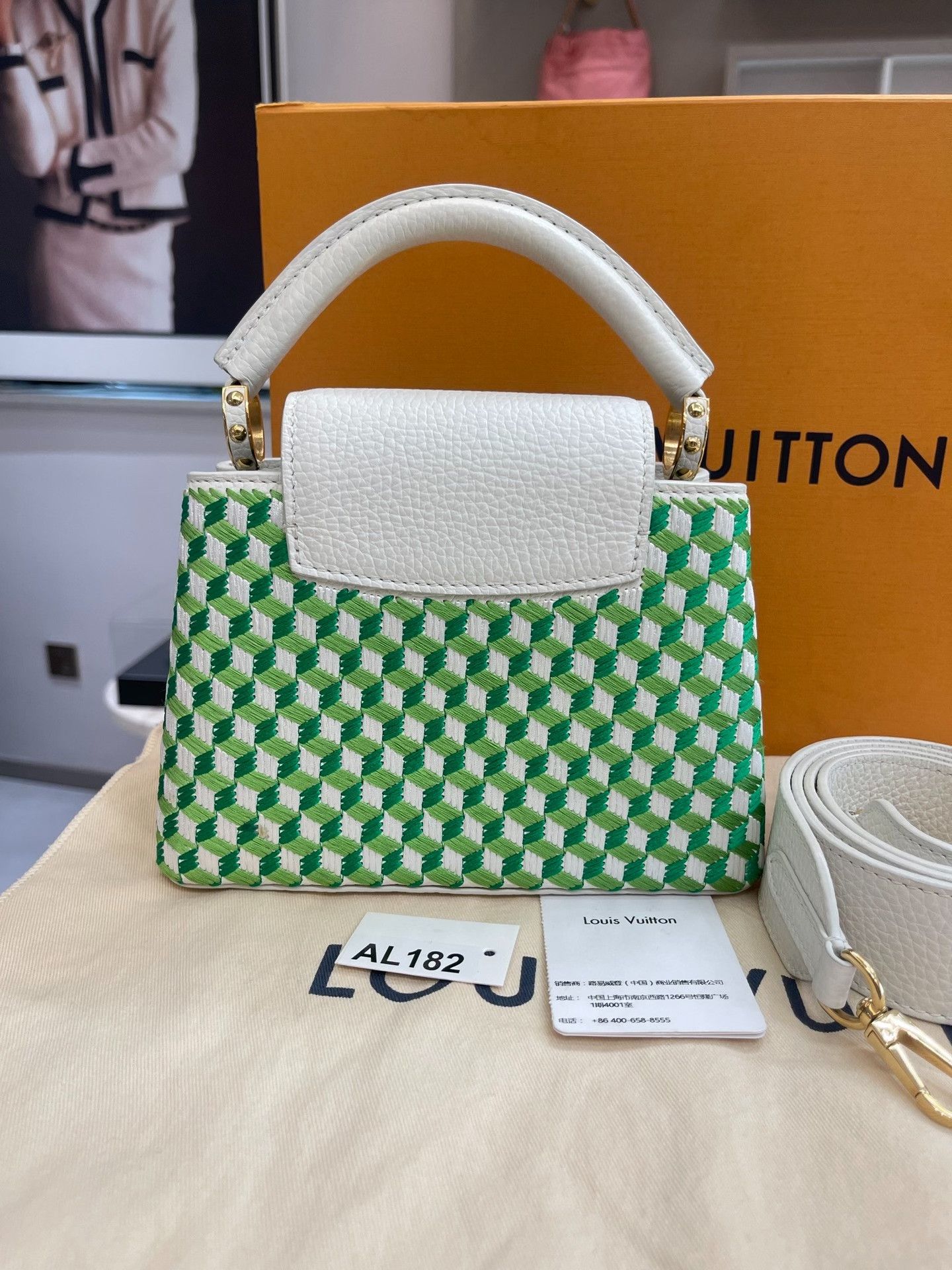 Louis Vuitton Pre-loved Bag Very good condition Size ONE SIZE - 5 Thumbnail