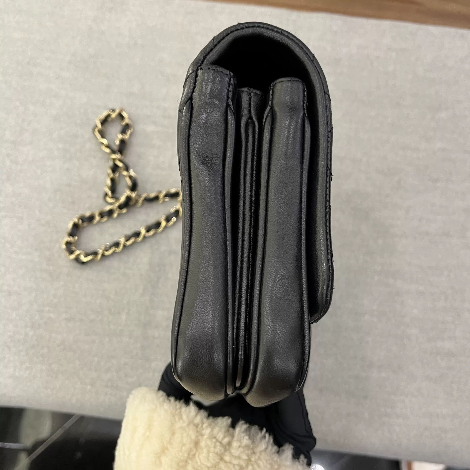 Chanel Pre-loved Bag Very good condition Size ONE SIZE - 6 Thumbnail