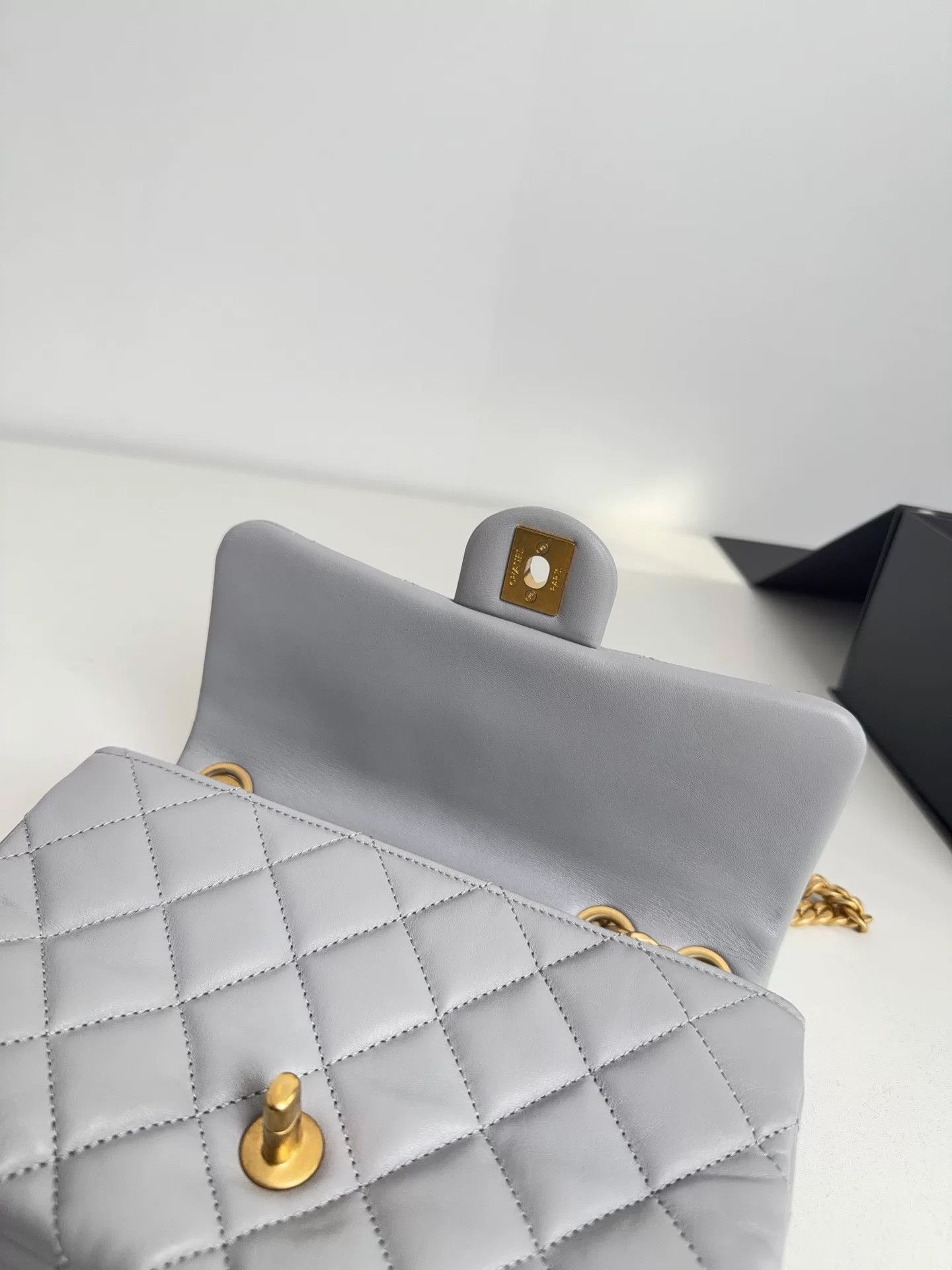 Chanel Pre-loved Bag Very good condition Size ONE SIZE - 8 Thumbnail