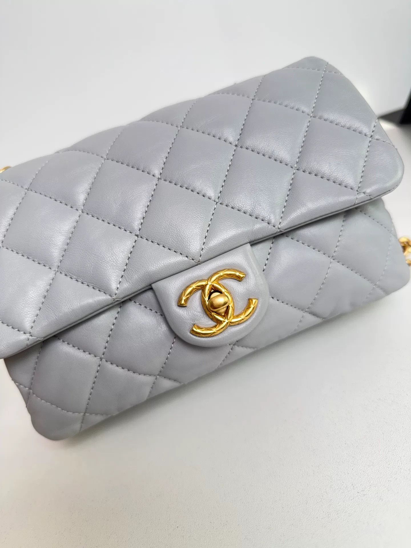 Chanel Pre-loved Bag Very good condition Size ONE SIZE - 7 Thumbnail