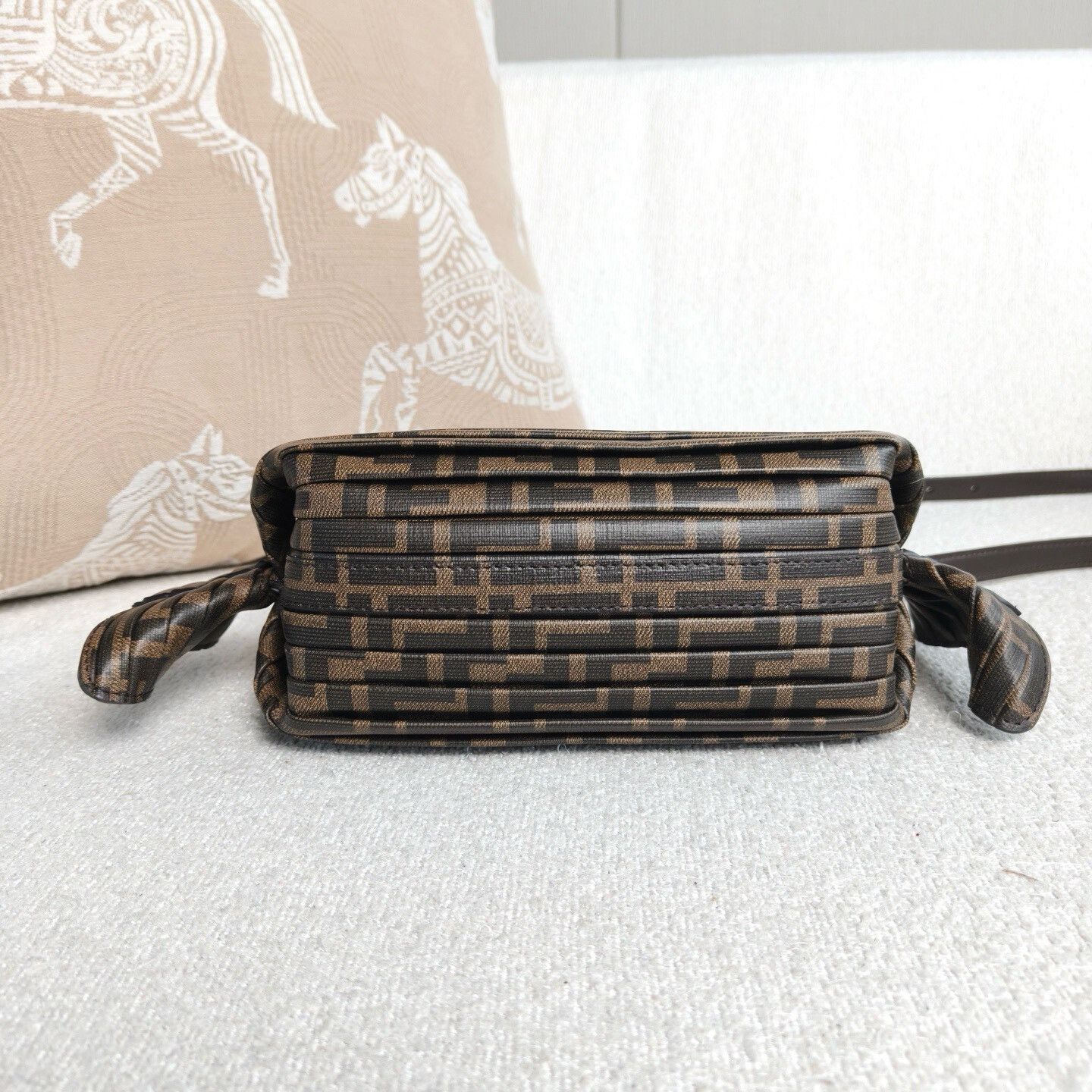 Fendi Pre-loved Bag Very good condition Size ONE SIZE - 5 Thumbnail