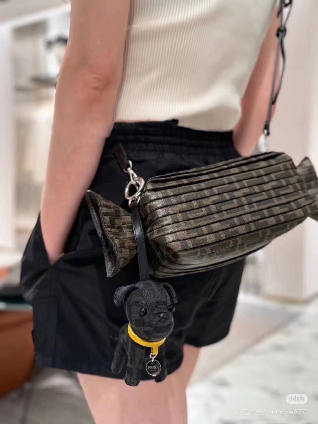 Fendi Pre-loved Bag Very good condition Size ONE SIZE - 7 Thumbnail