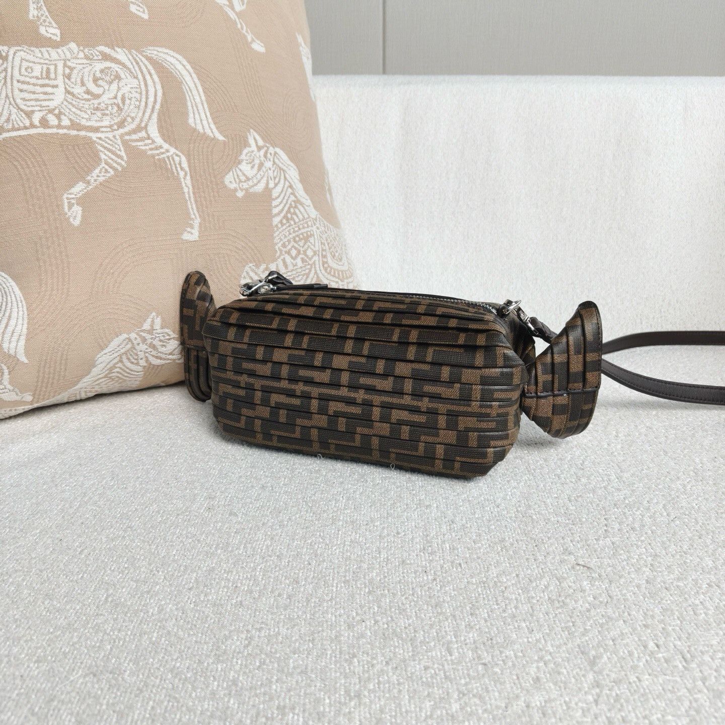 Fendi Pre-loved Bag Very good condition Size ONE SIZE - 6 Thumbnail
