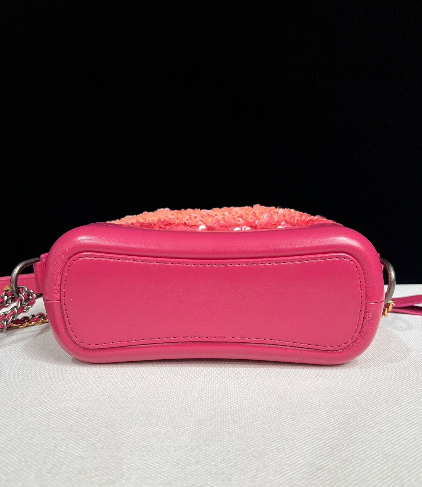 Chanel Pre-loved Bag Very good condition Size ONE SIZE - 6 Thumbnail
