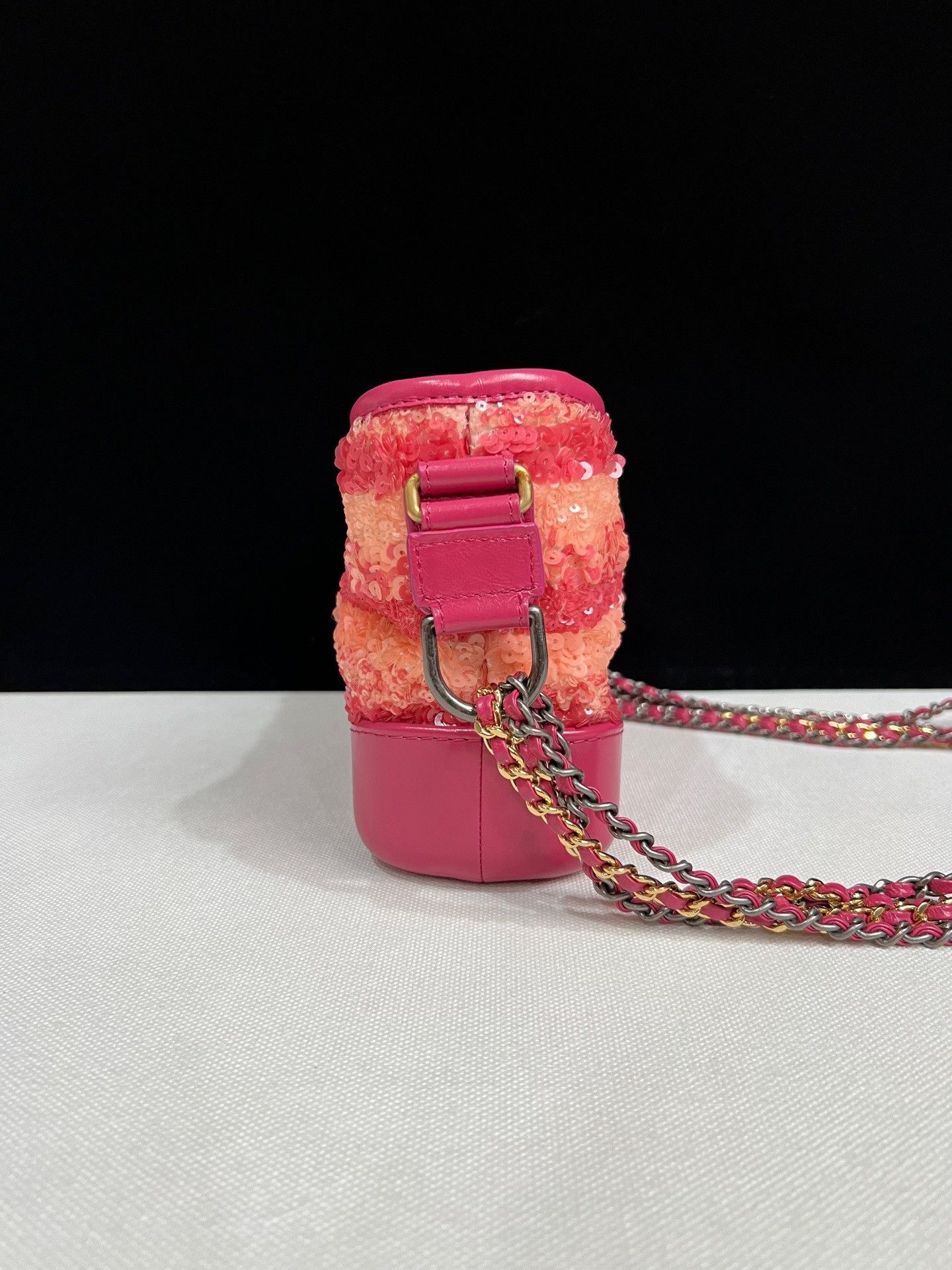 Chanel Pre-loved Bag Very good condition Size ONE SIZE - 4 Thumbnail