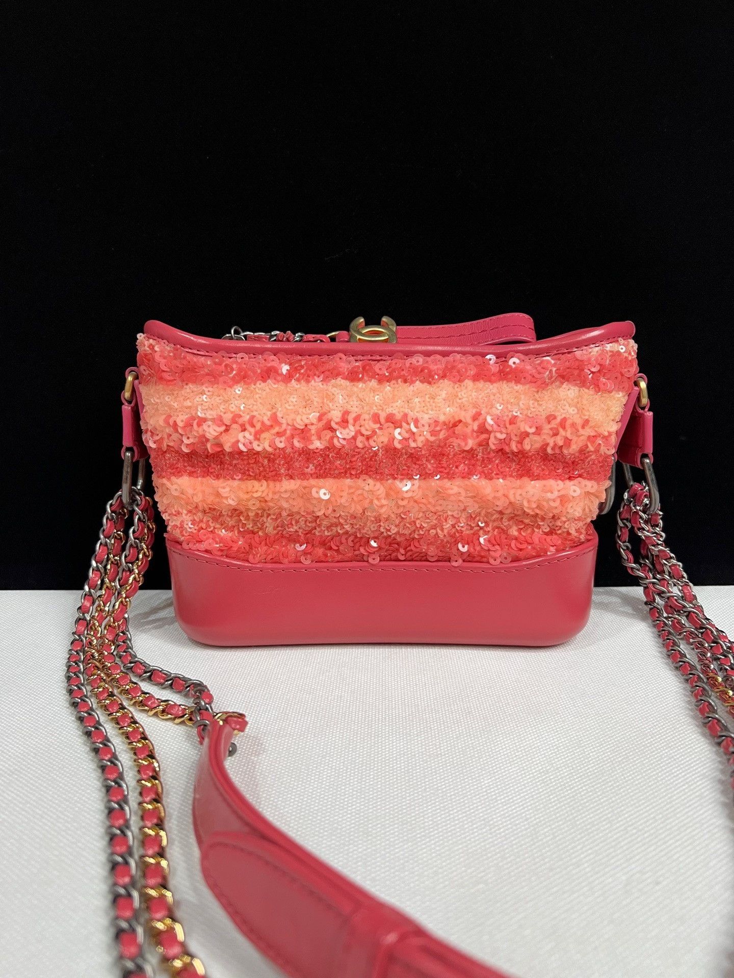 Chanel Pre-loved Bag Very good condition Size ONE SIZE - 2 Thumbnail