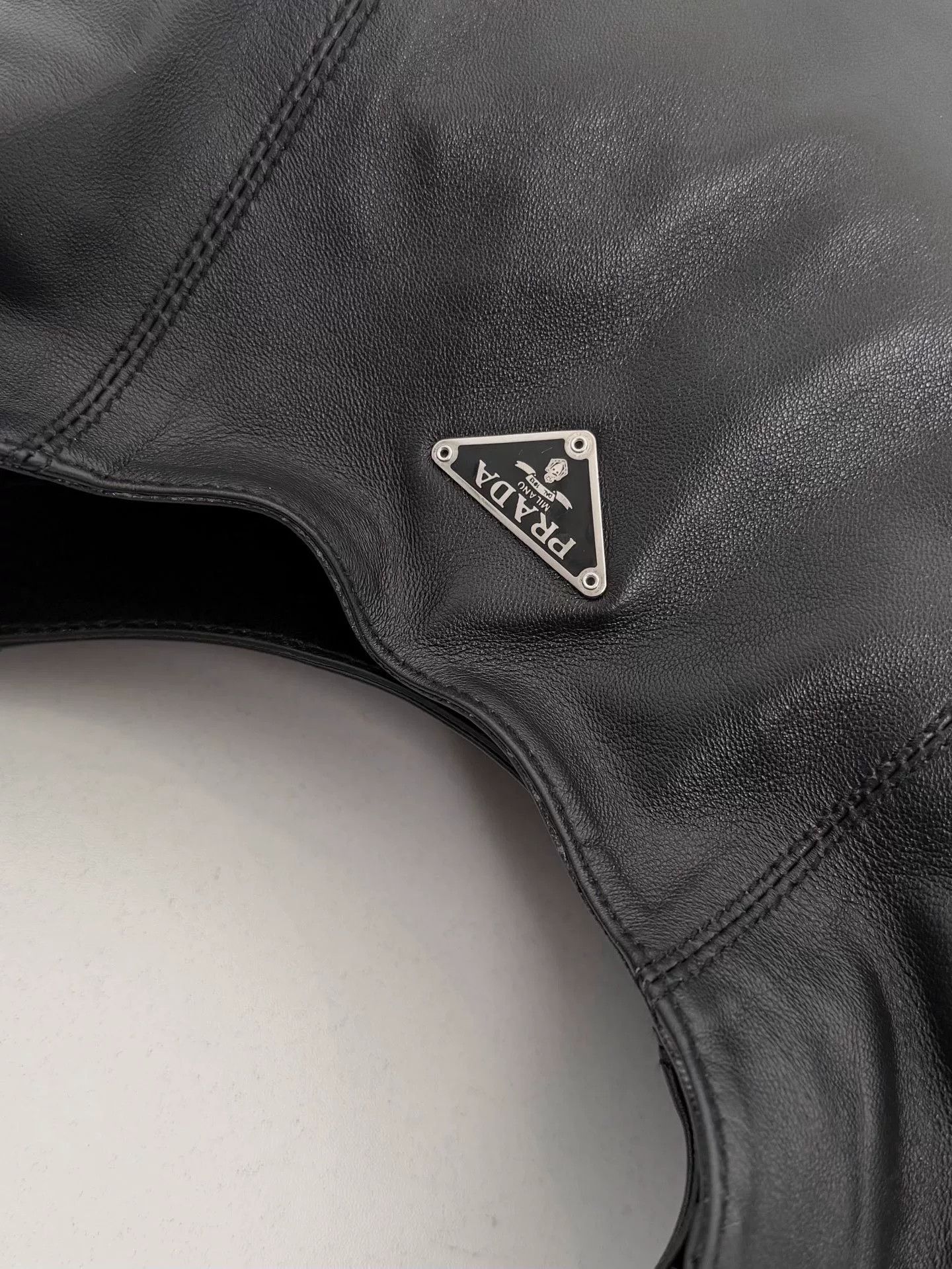 Prada Pre-loved Bag Very good condition Size ONE SIZE - 6 Thumbnail