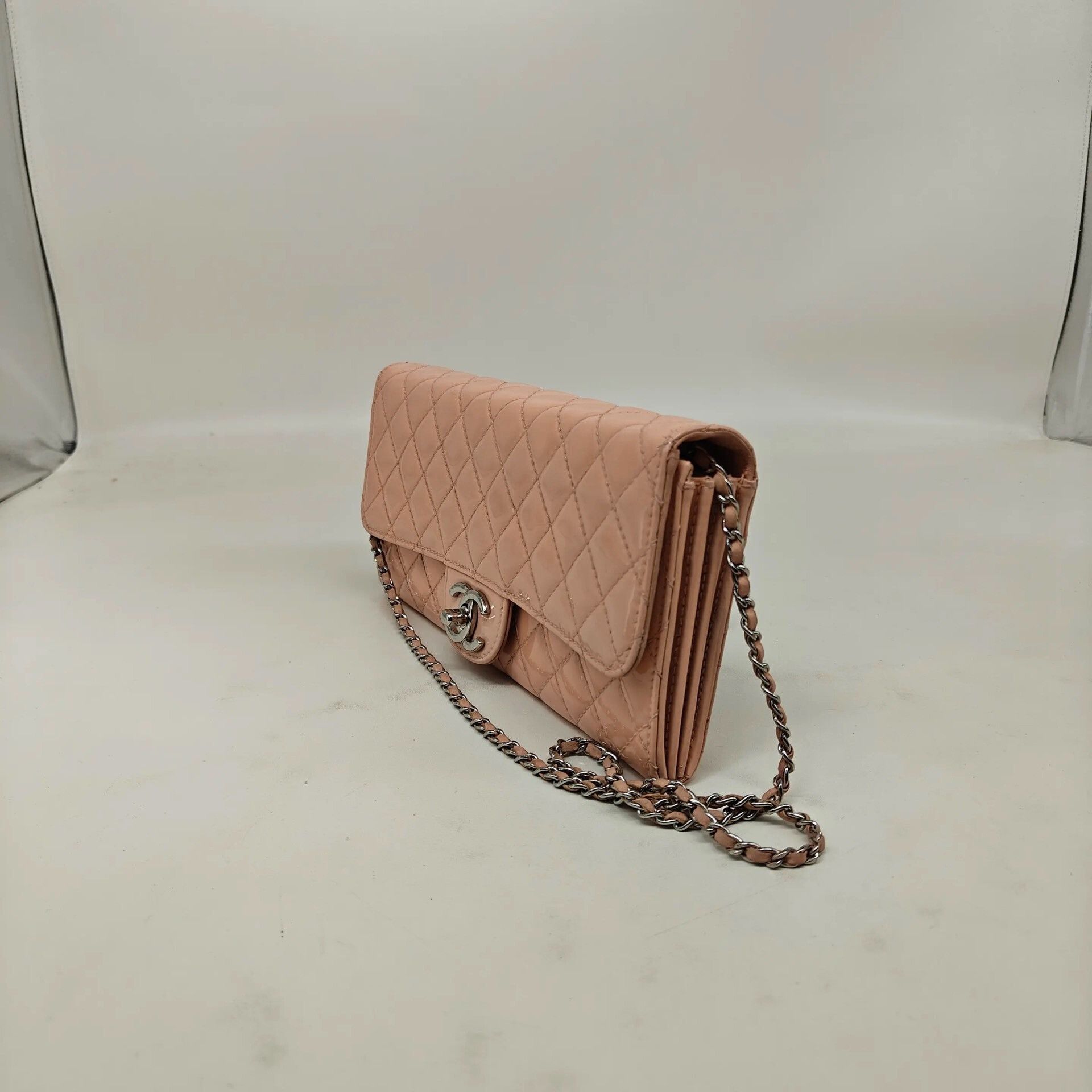 Chanel Pre-loved Bag Very good condition Size ONE SIZE - 2 Thumbnail