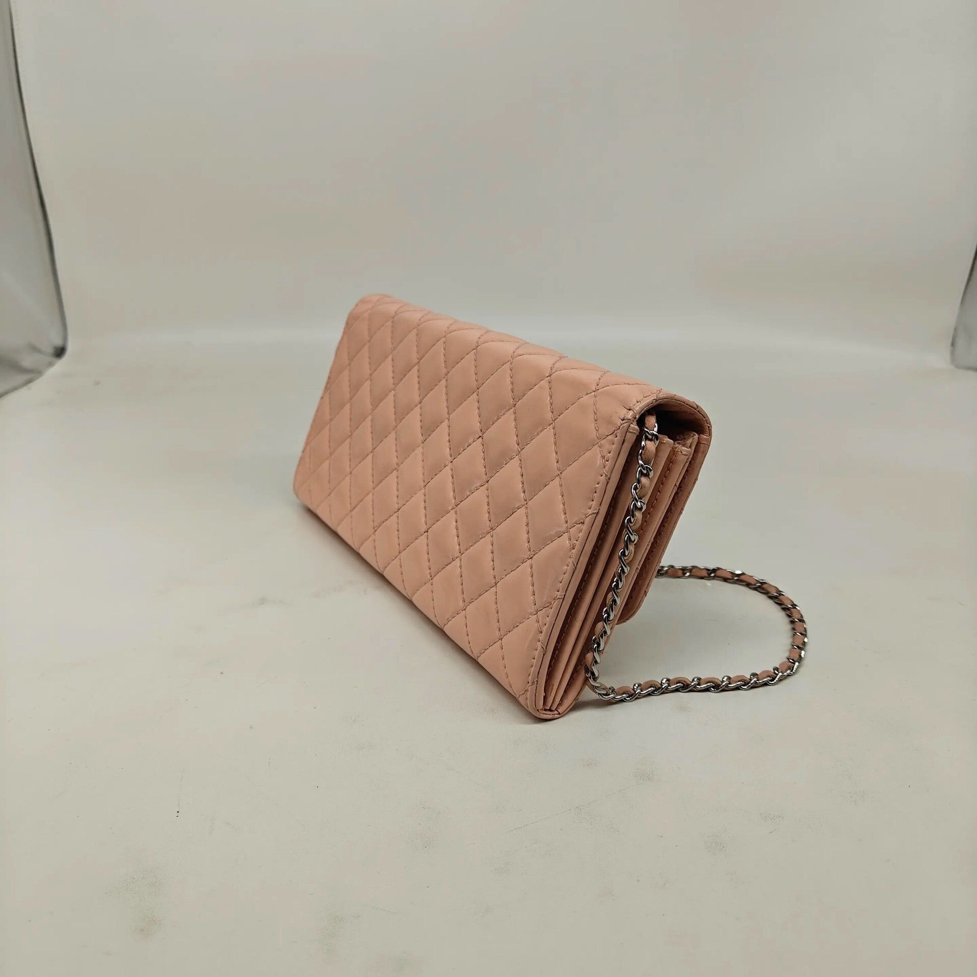 Chanel Pre-loved Bag Very good condition Size ONE SIZE - 4 Thumbnail