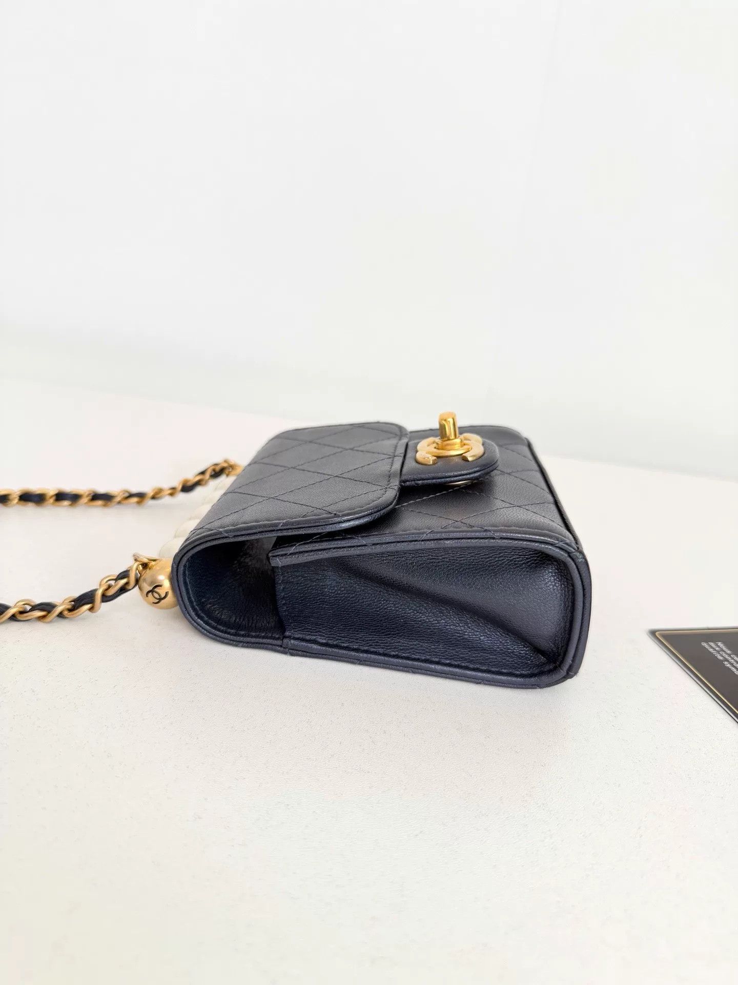 Chanel Pre-loved Bag Very good condition Size ONE SIZE - 3 Thumbnail