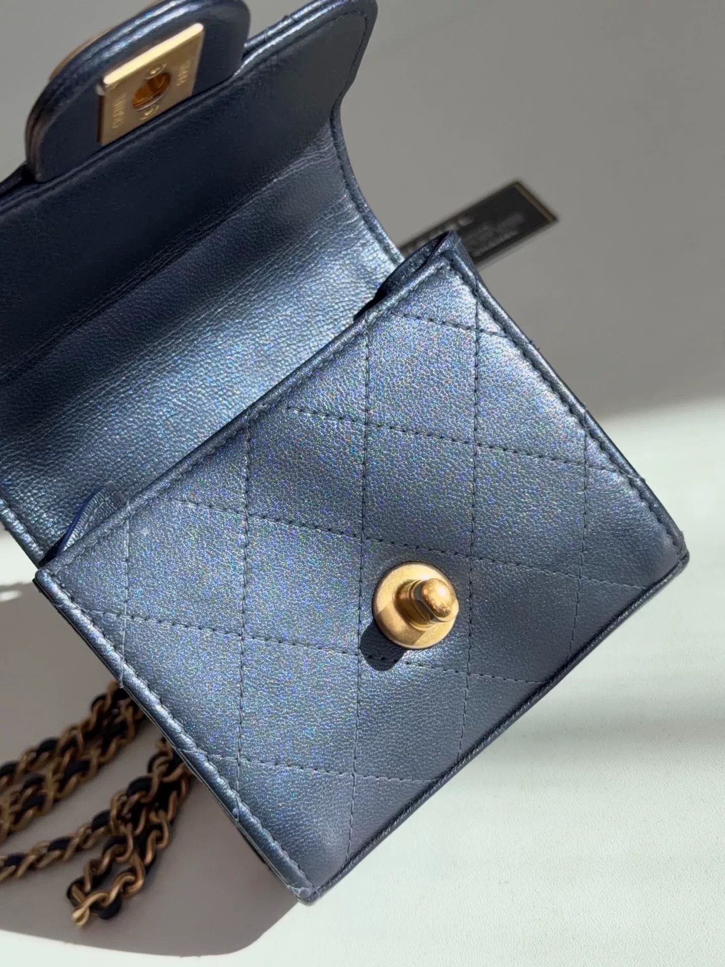 Chanel Pre-loved Bag Very good condition Size ONE SIZE - 9 Thumbnail