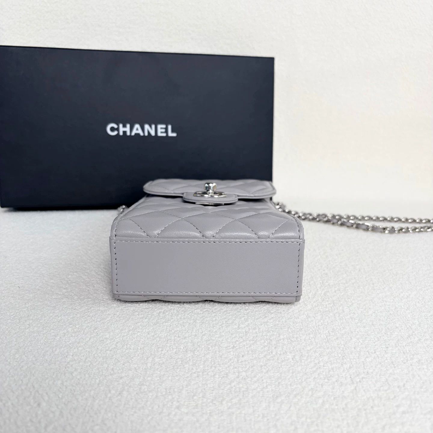 Chanel Pre-loved Bag Very good condition Size ONE SIZE - 5 Thumbnail