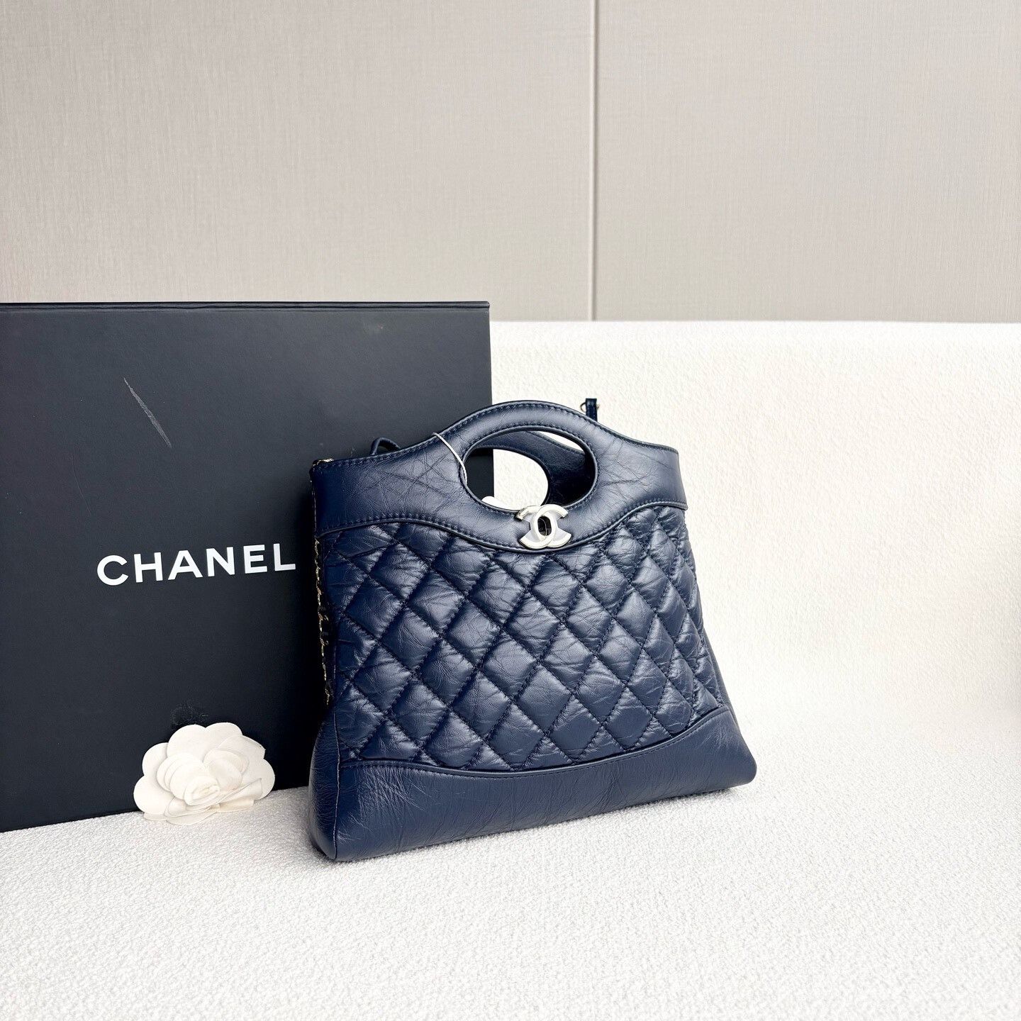 Chanel Pre-loved Bag Very good condition Size ONE SIZE - 4 Thumbnail