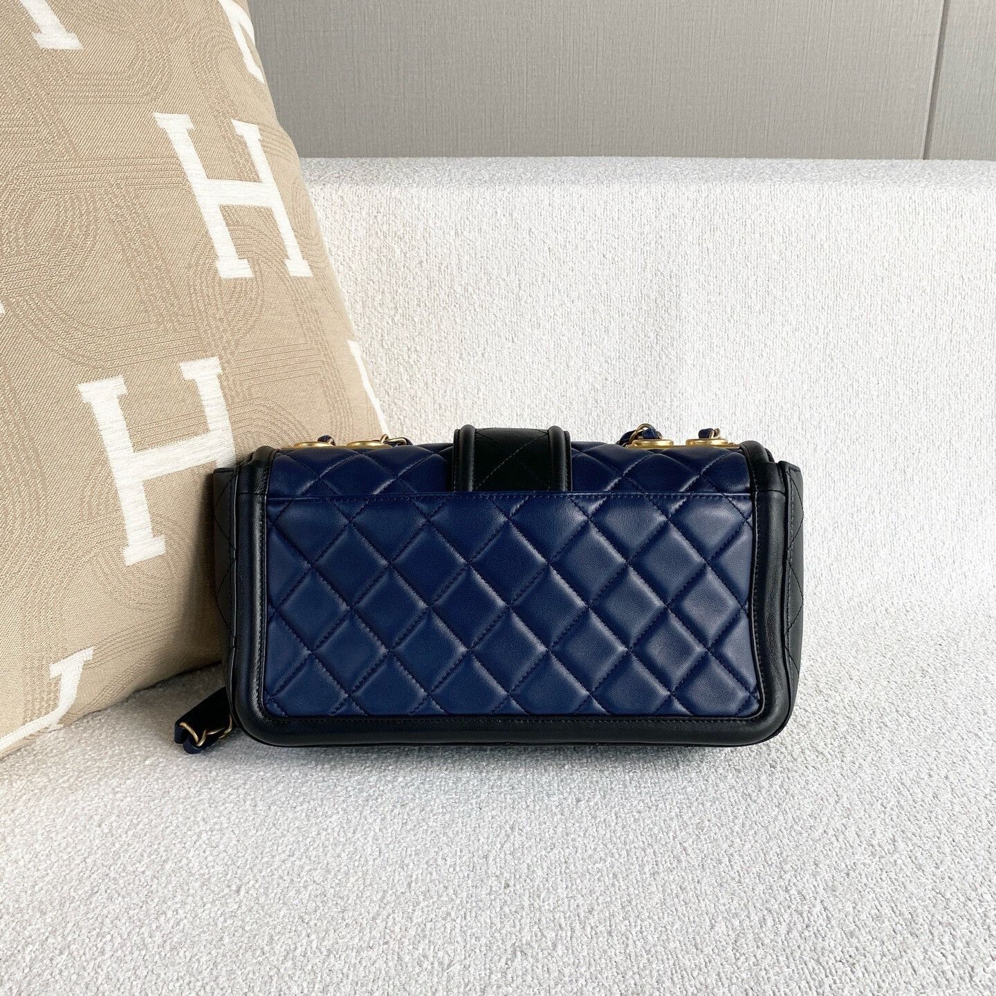 Chanel Pre-loved Bag Very good condition Size ONE SIZE - 3 Thumbnail