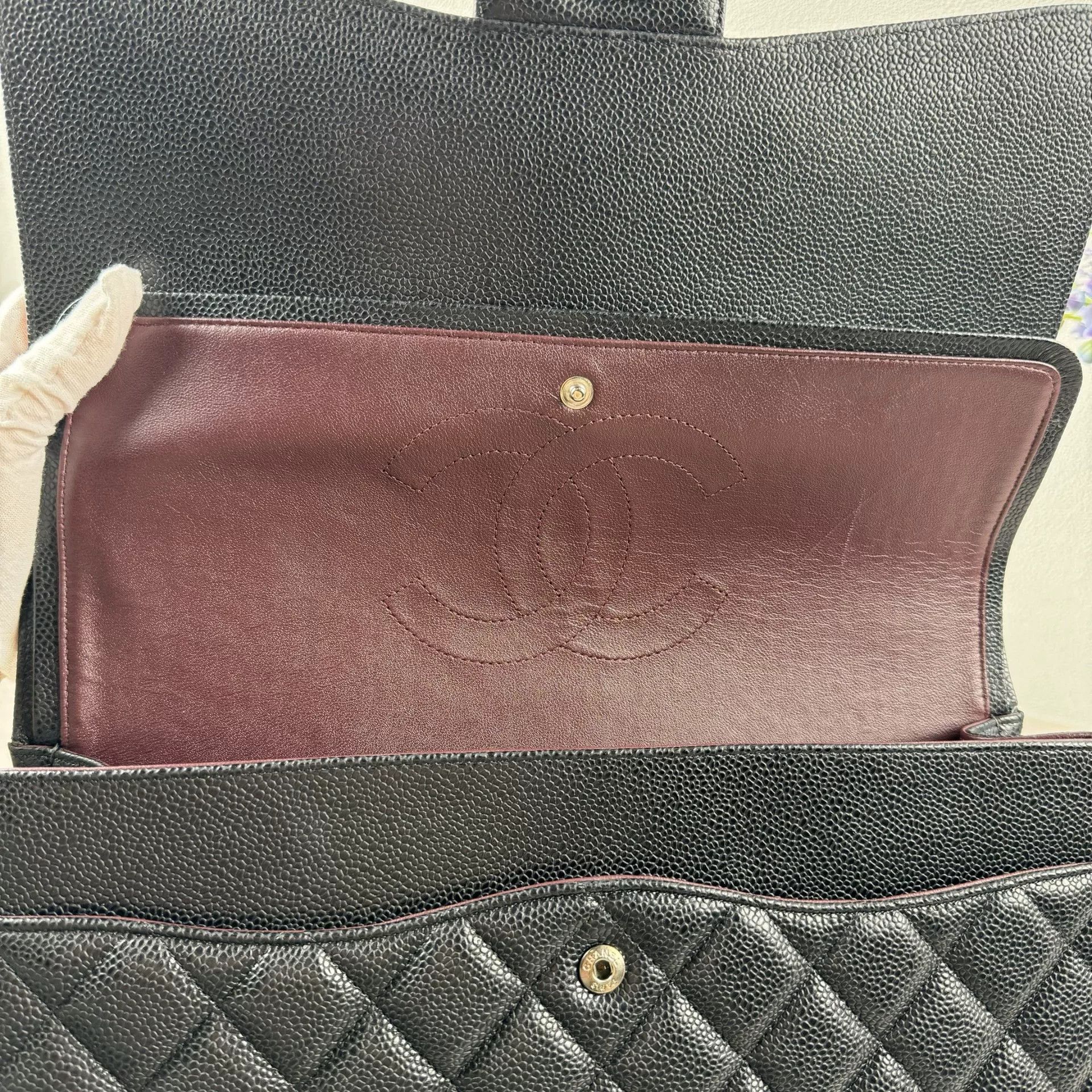 Chanel Pre-loved Bag Very good condition Size ONE SIZE - 4 Thumbnail