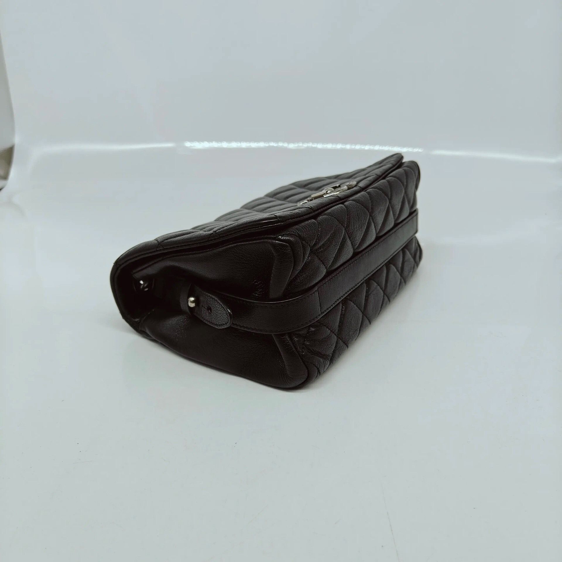 Chanel Pre-loved Bag Very good condition Size ONE SIZE - 8 Thumbnail