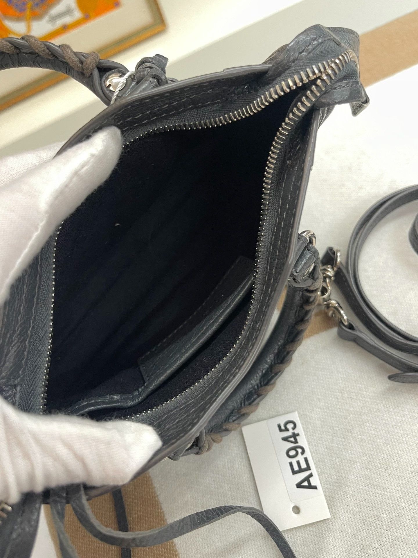 Balenciaga Pre-loved Bag Very good condition Size ONE SIZE - 9 Thumbnail