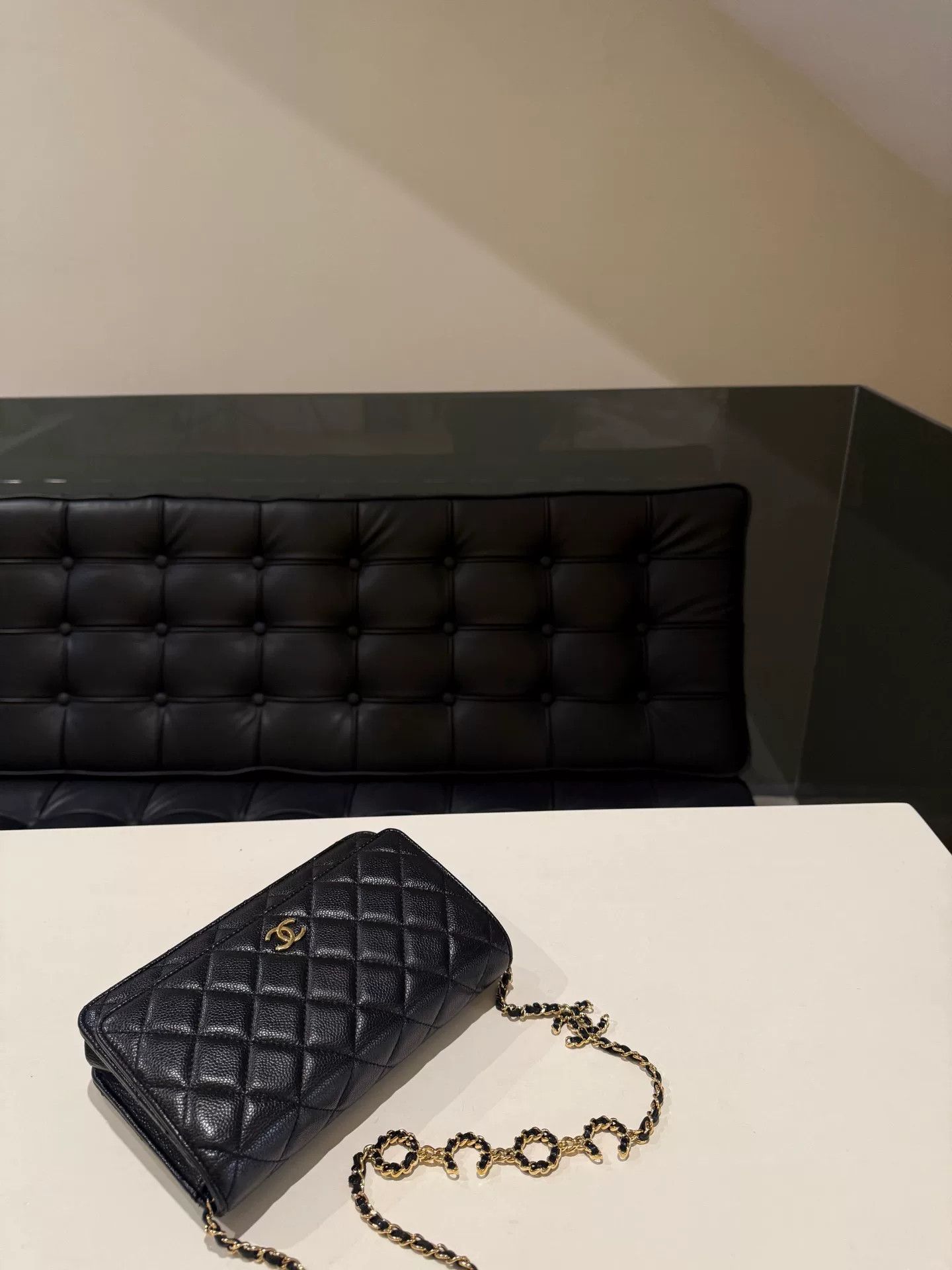 Chanel Pre-loved Bag Very good condition Size ONE SIZE - 6 Thumbnail