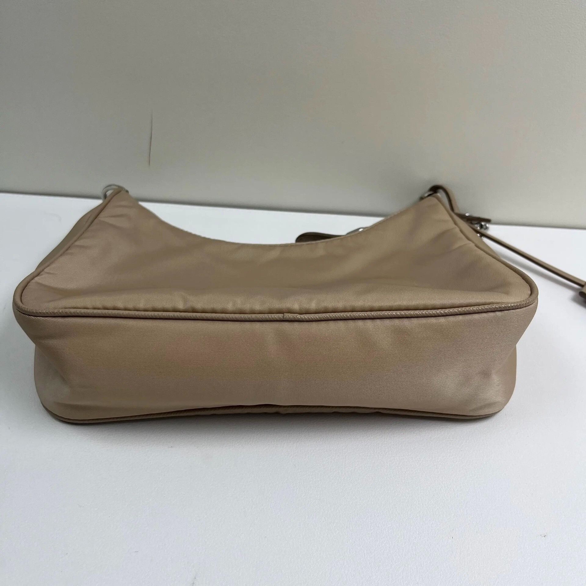 Prada Pre-loved Bag Very good condition Size ONE SIZE - 5 Thumbnail