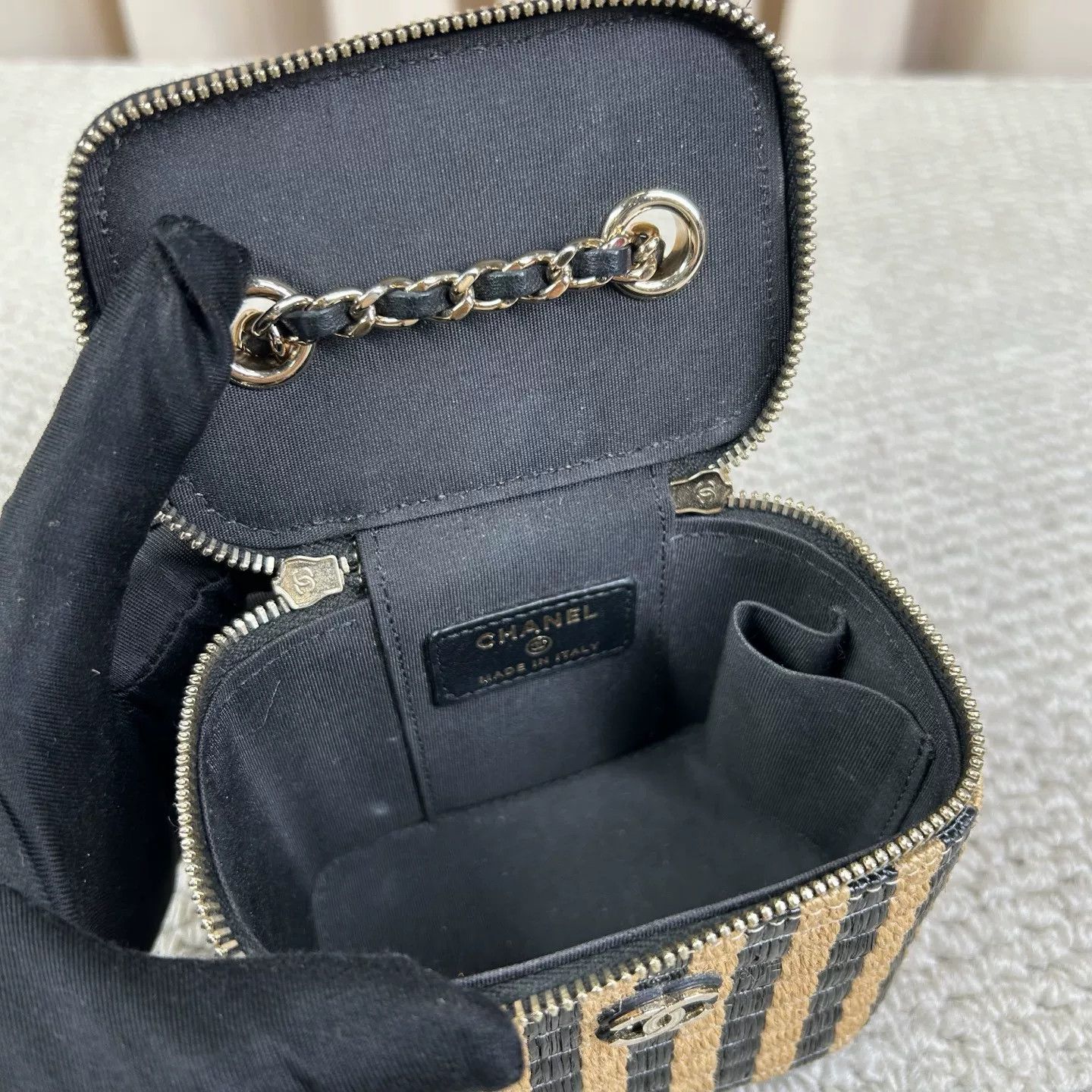 Chanel Pre-loved Bag Very good condition Size ONE SIZE - 4 Thumbnail