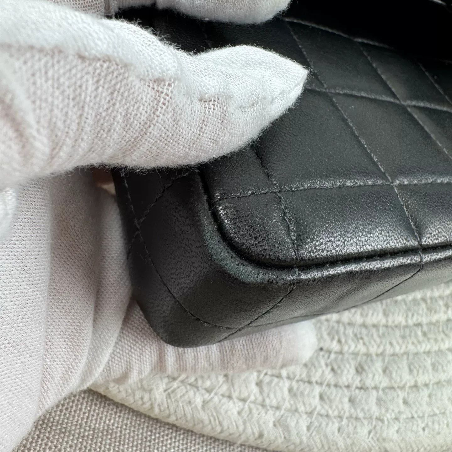 Chanel Pre-loved Bag Very good condition Size ONE SIZE - 5 Thumbnail