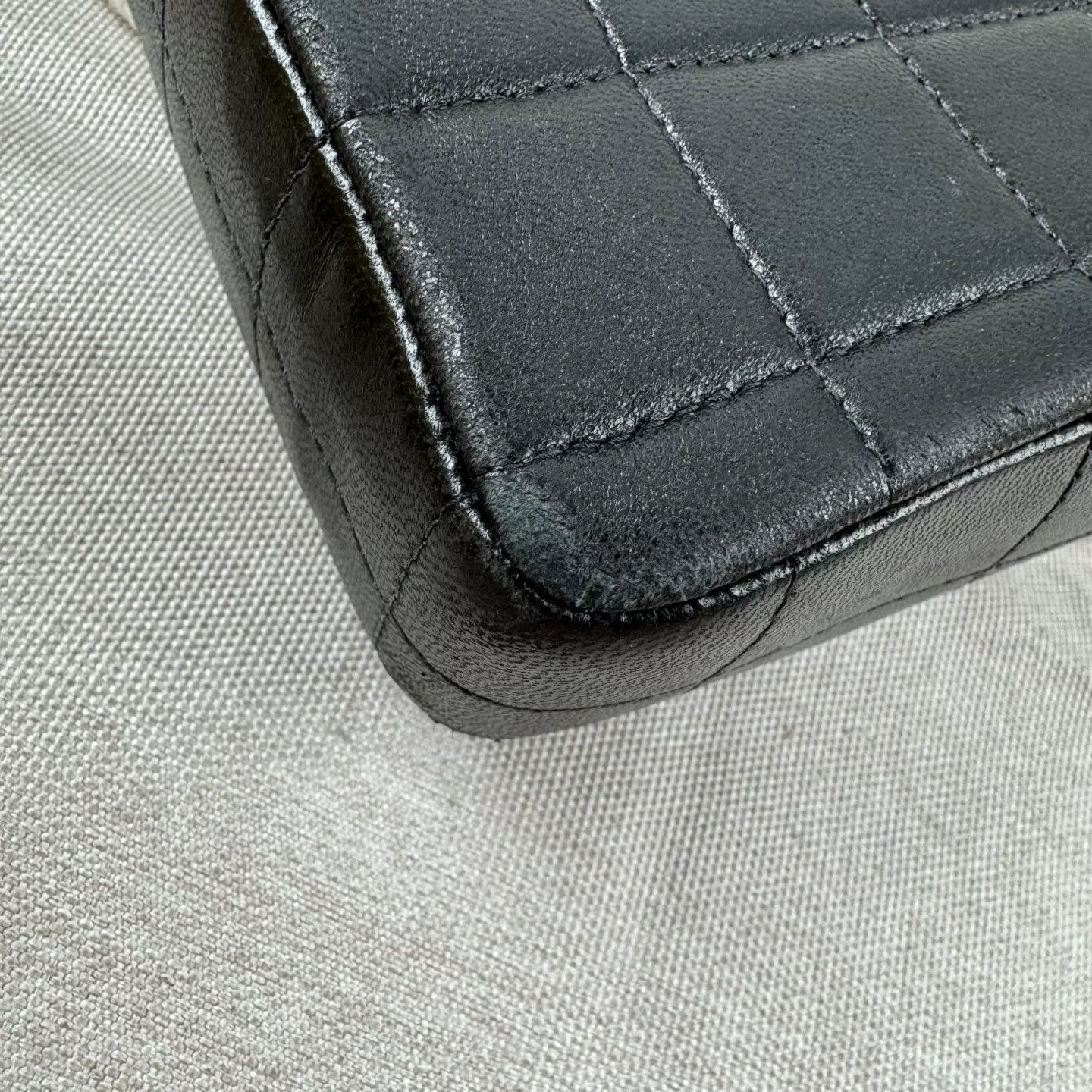 Chanel Pre-loved Bag Very good condition Size ONE SIZE - 3 Thumbnail