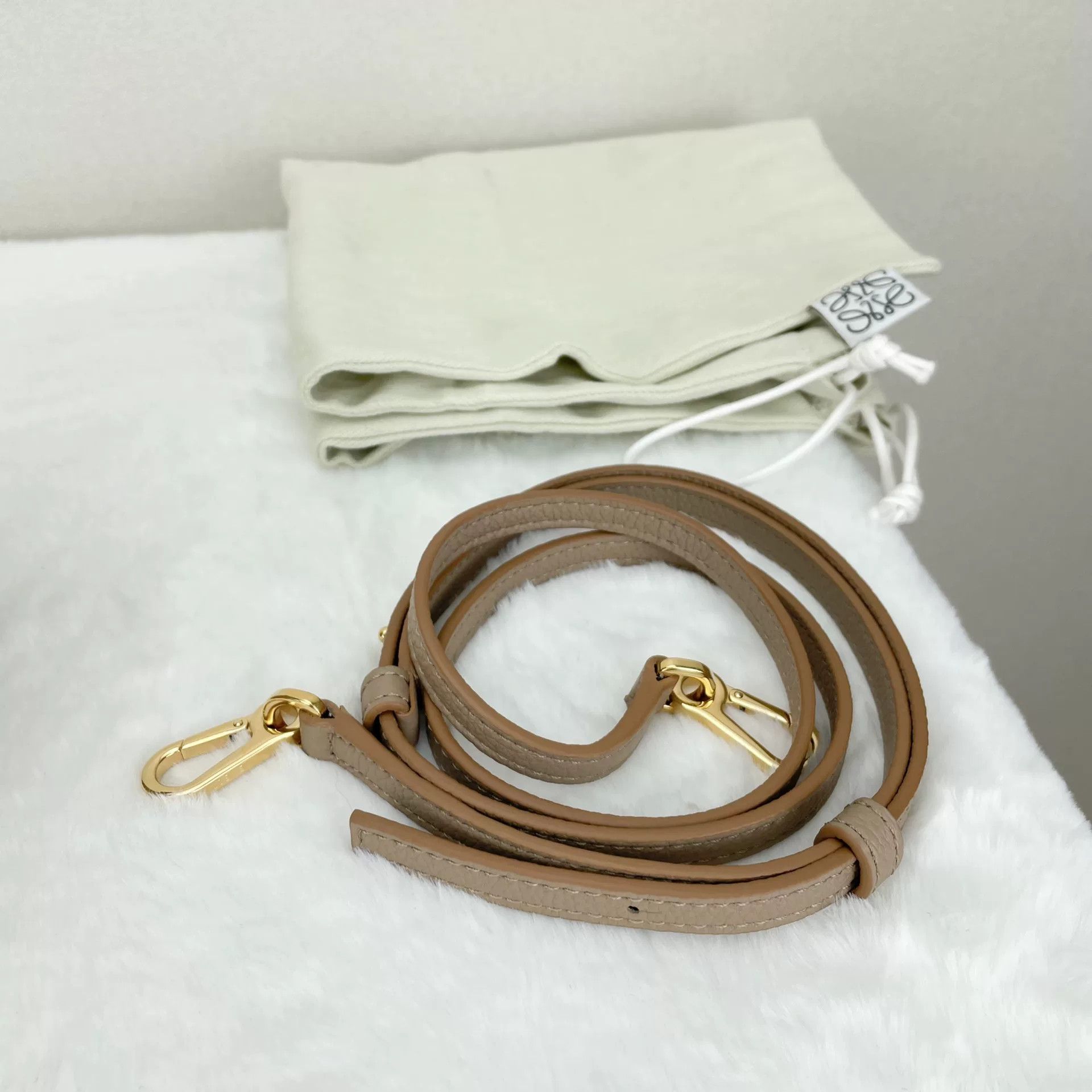 Loewe Pre-loved Bag Very good condition Size ONE SIZE - 9 Thumbnail
