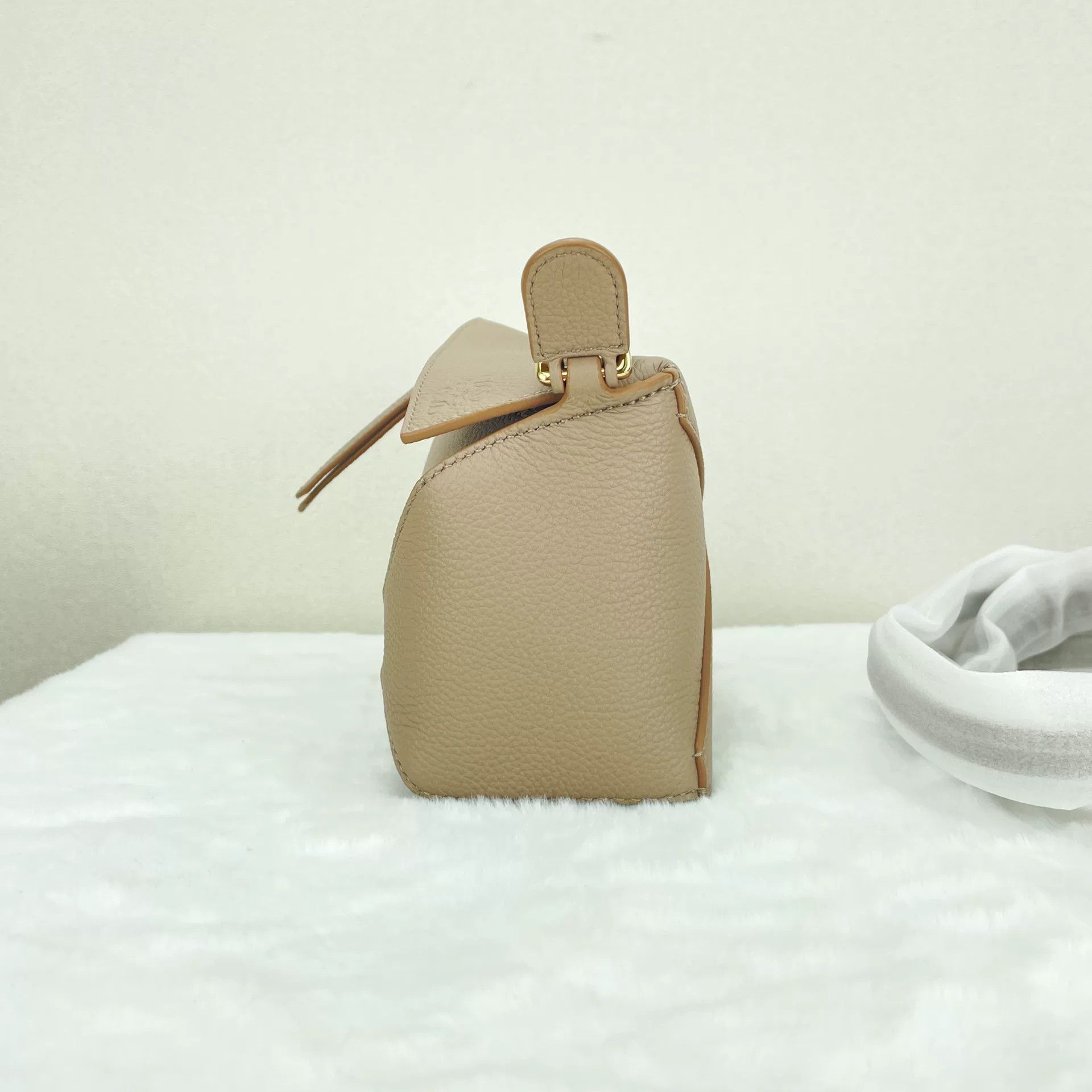 Loewe Pre-loved Bag Very good condition Size ONE SIZE - 4 Thumbnail