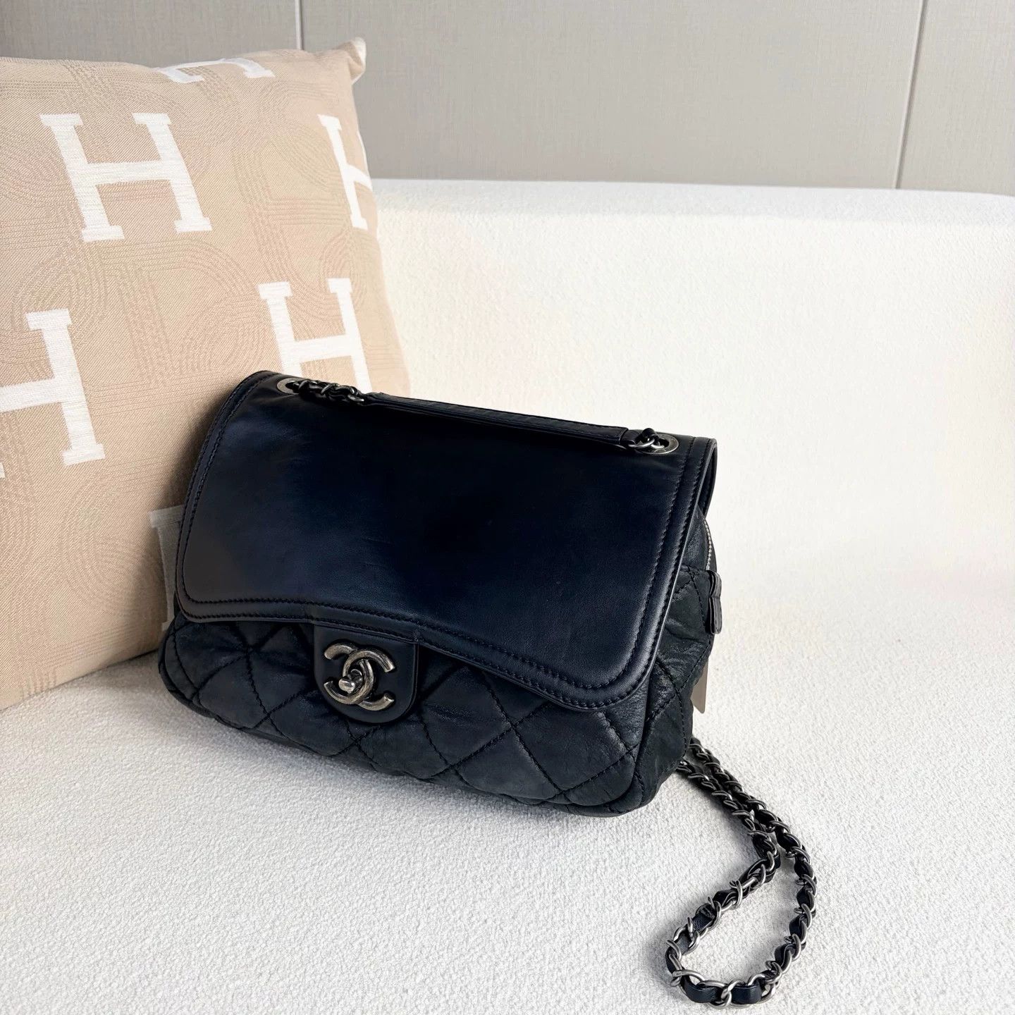 Chanel Pre-loved Bag Very good condition Size ONE SIZE - 4 Thumbnail