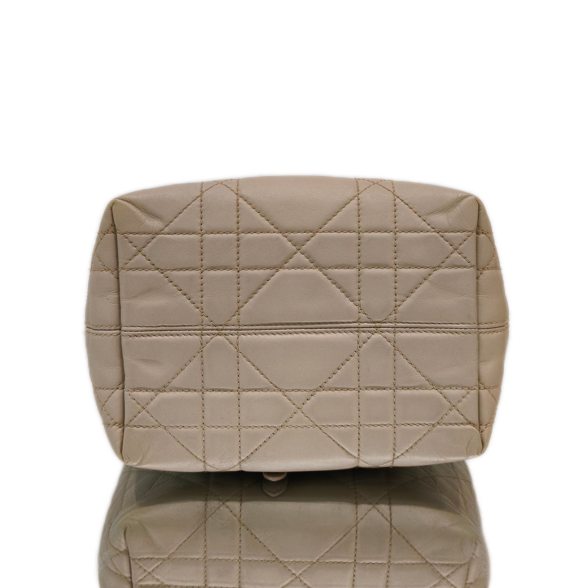 Dior Pre-loved Bag Very good condition Size ONE SIZE - 7 Thumbnail