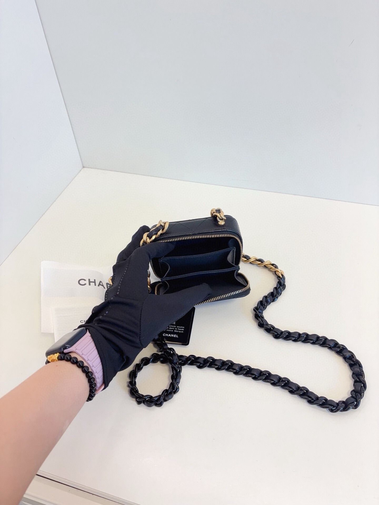 Chanel Pre-loved Bag Very good condition Size ONE SIZE - 6 Thumbnail
