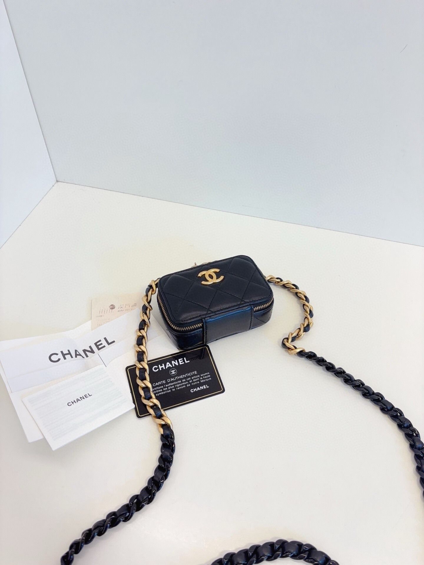 Chanel Pre-loved Bag Very good condition Size ONE SIZE - 5 Thumbnail