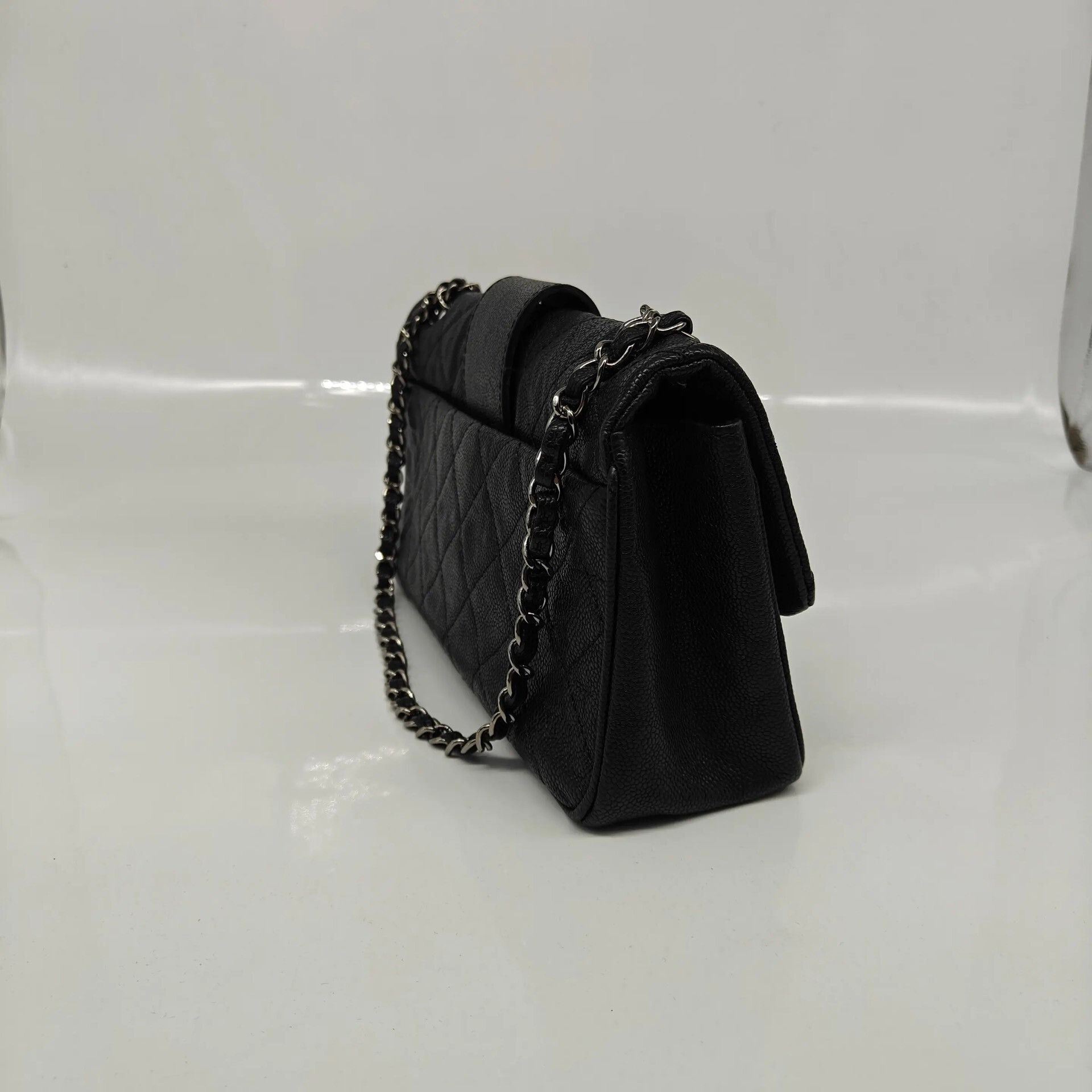Chanel Pre-loved Bag Very good condition Size ONE SIZE - 3 Thumbnail