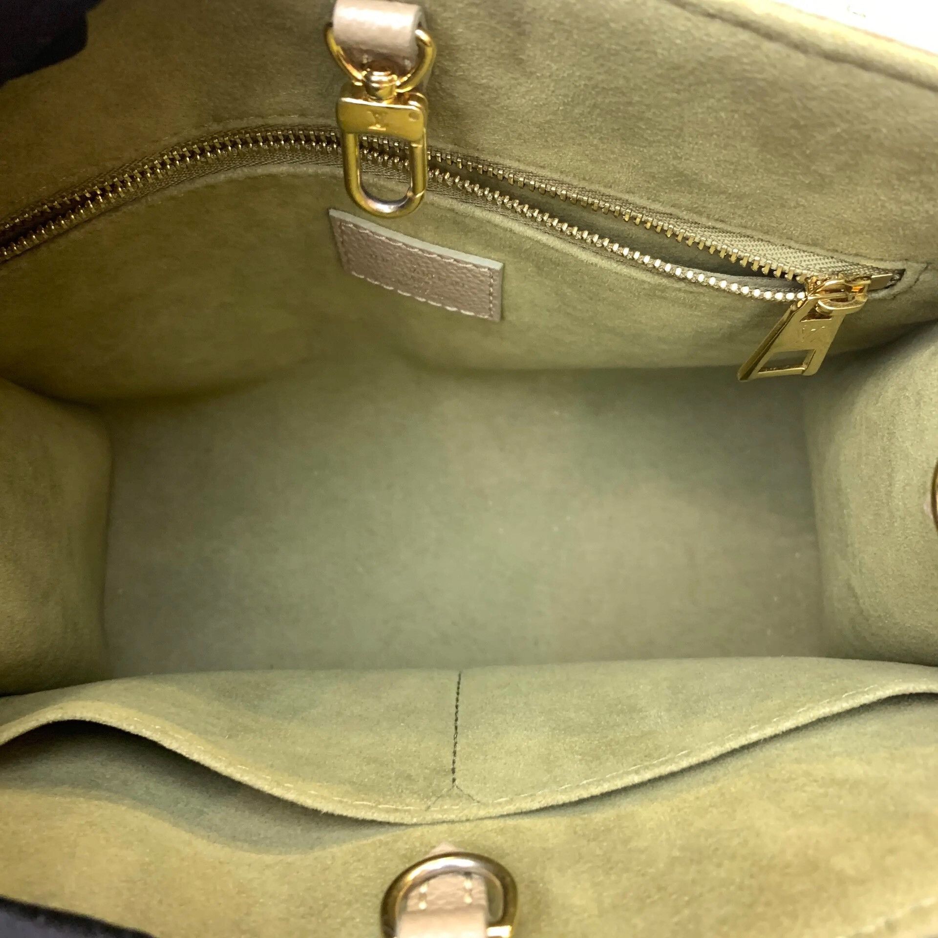 Louis Vuitton Pre-loved Bag Very good condition Size ONE SIZE - 8 Thumbnail