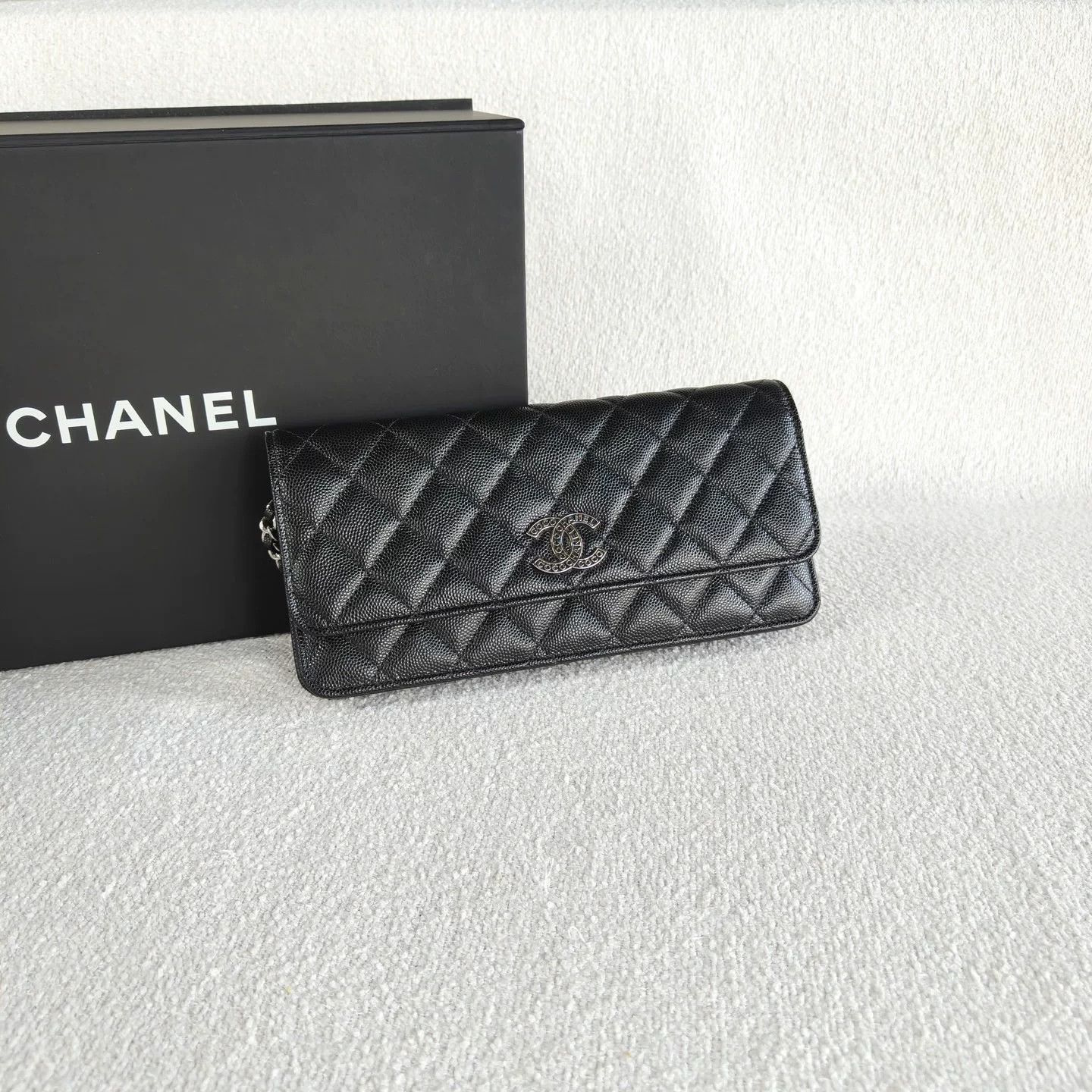 Chanel Pre-loved Bag Very good condition Size ONE SIZE - 6 Thumbnail