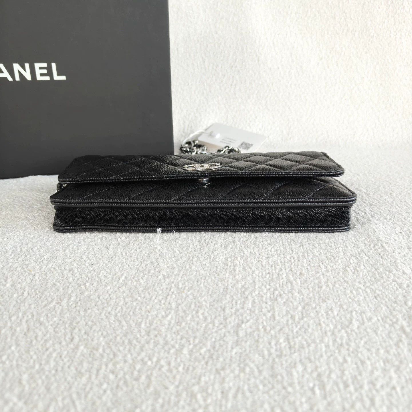 Chanel Pre-loved Bag Very good condition Size ONE SIZE - 4 Thumbnail