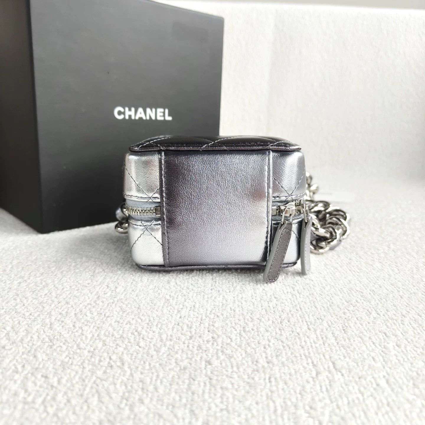 Chanel Pre-loved Bag Very good condition Size ONE SIZE - 5 Thumbnail