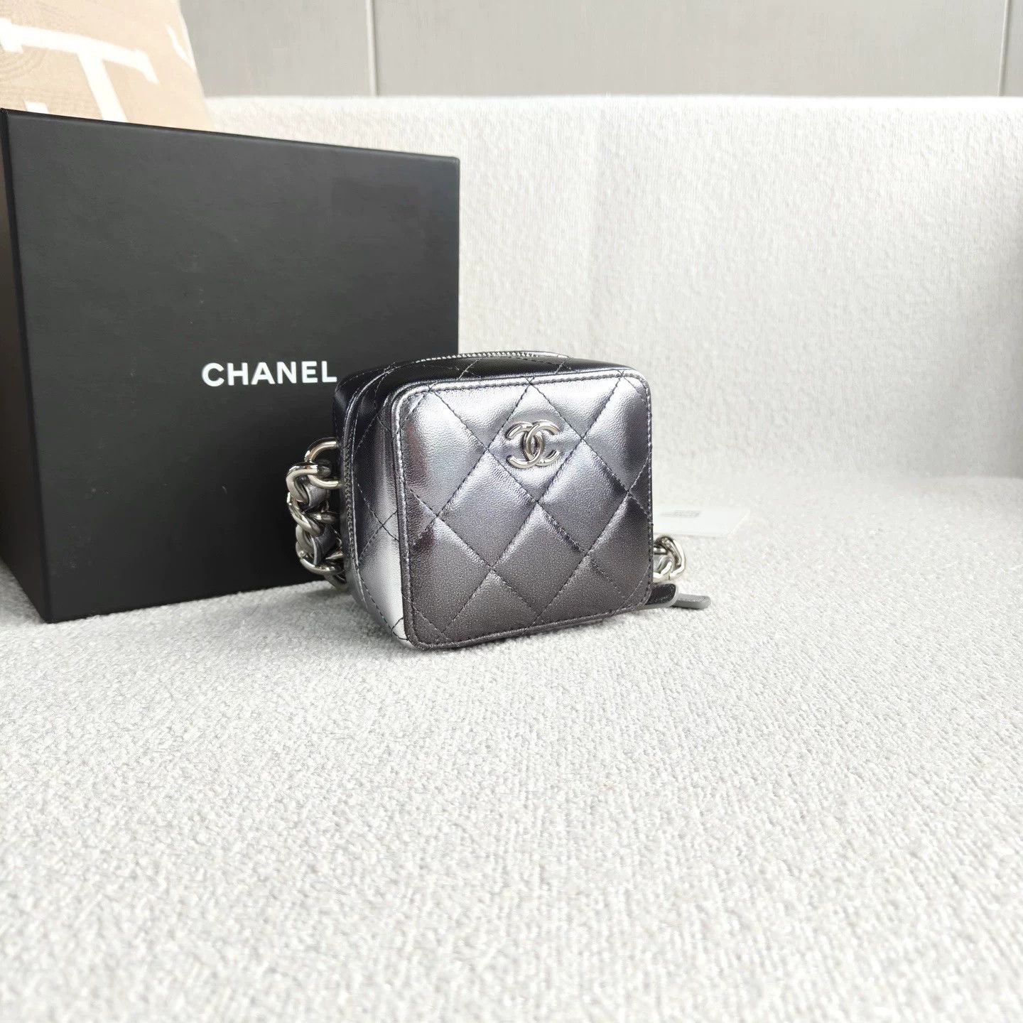 Chanel Pre-loved Bag Very good condition Size ONE SIZE - 6 Thumbnail