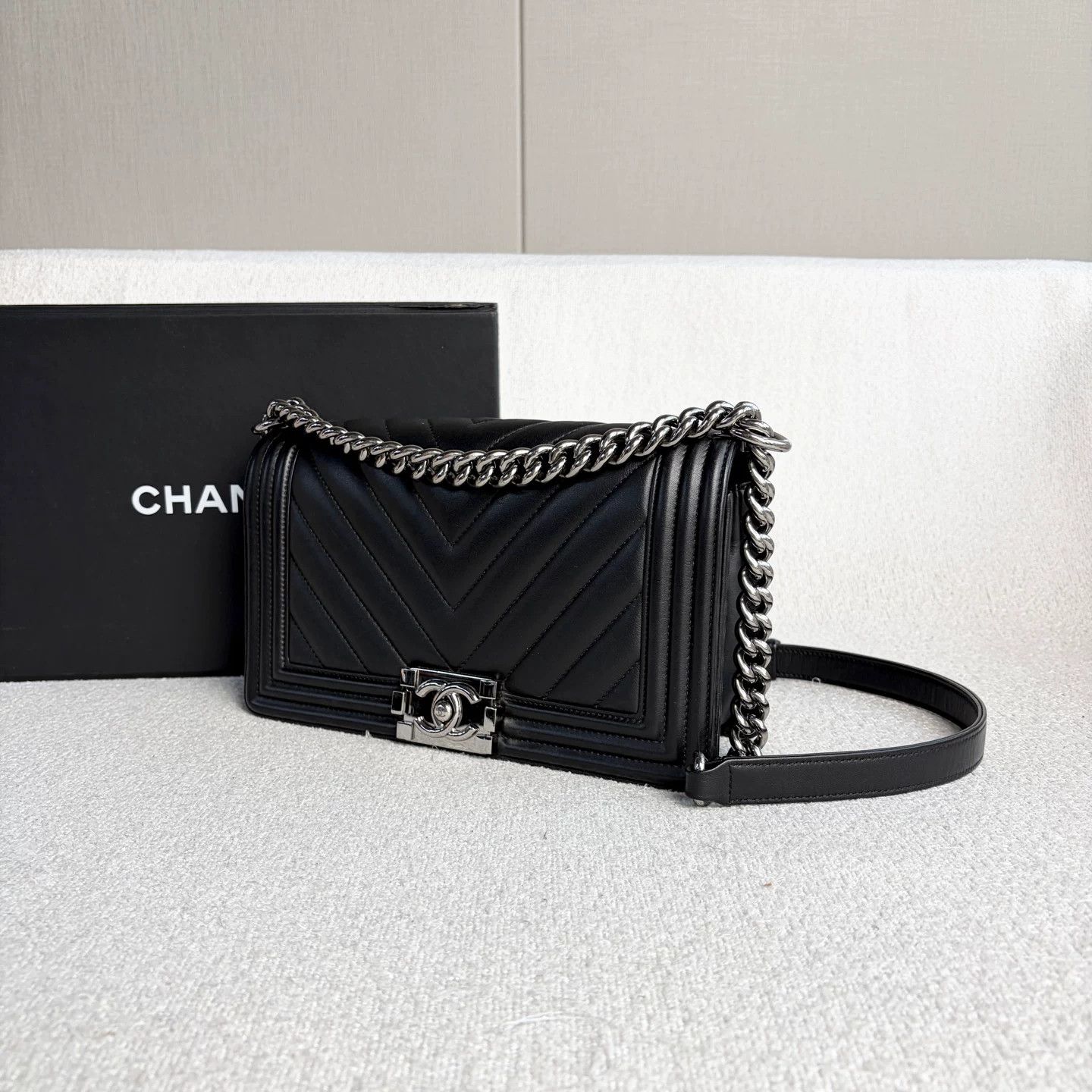 Chanel Pre-loved Bag Very good condition Size ONE SIZE - 4 Thumbnail