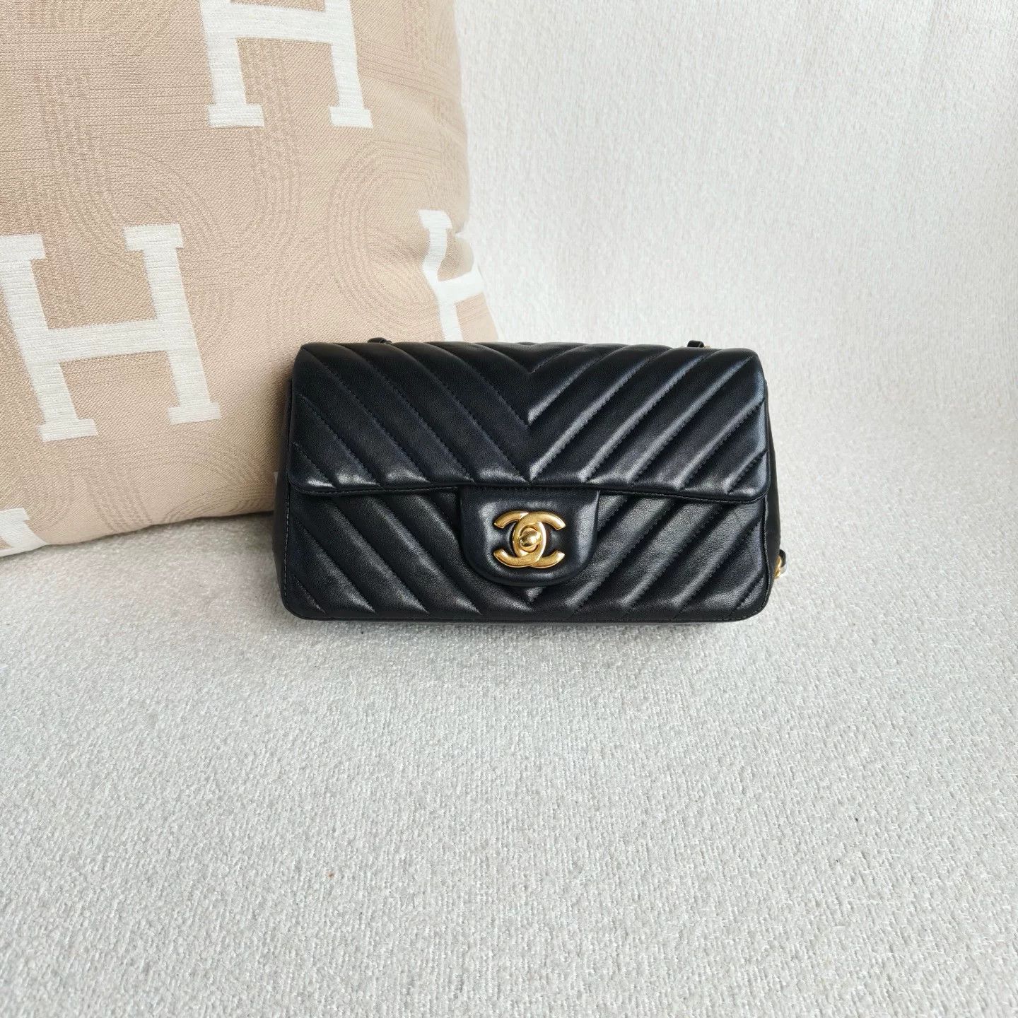 Chanel Pre-loved Bag Very good condition Size ONE SIZE - 2 Thumbnail