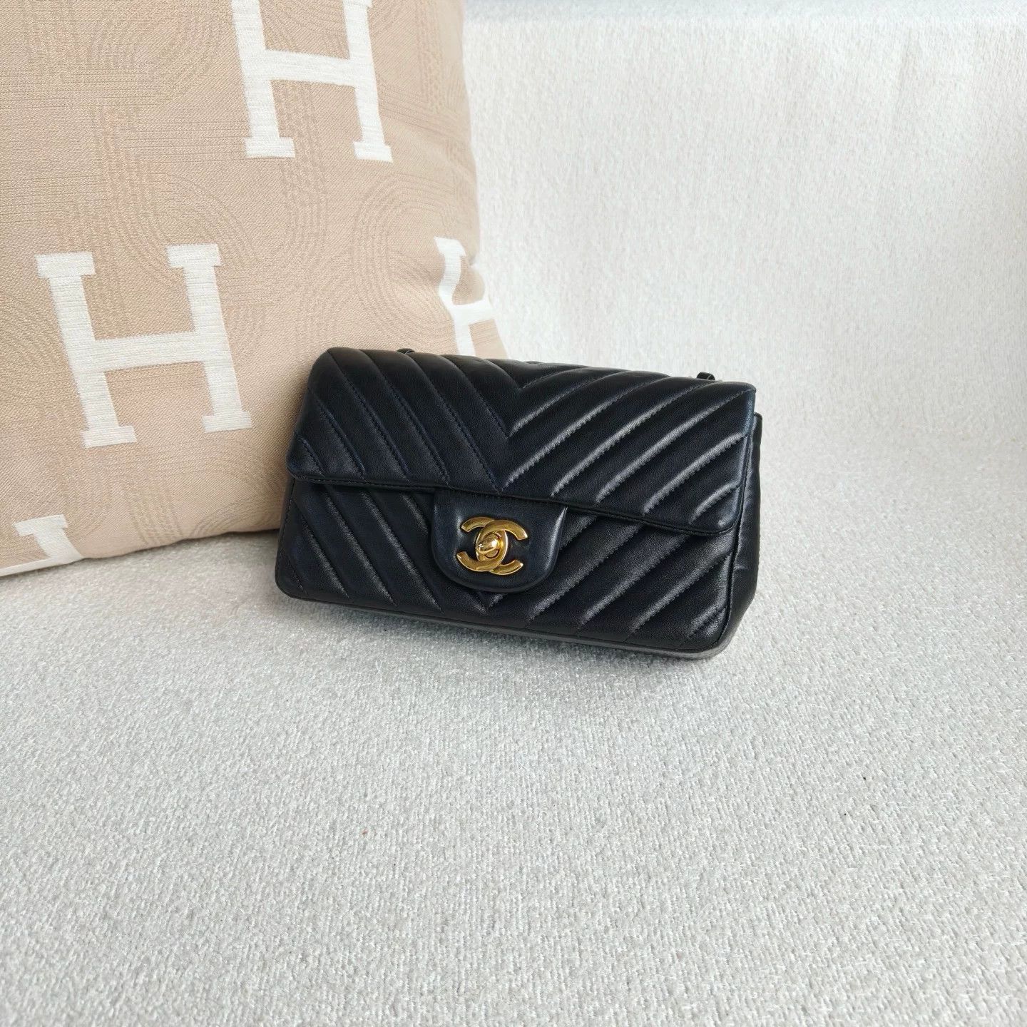 Chanel Pre-loved Bag Very good condition Size ONE SIZE - 4 Thumbnail
