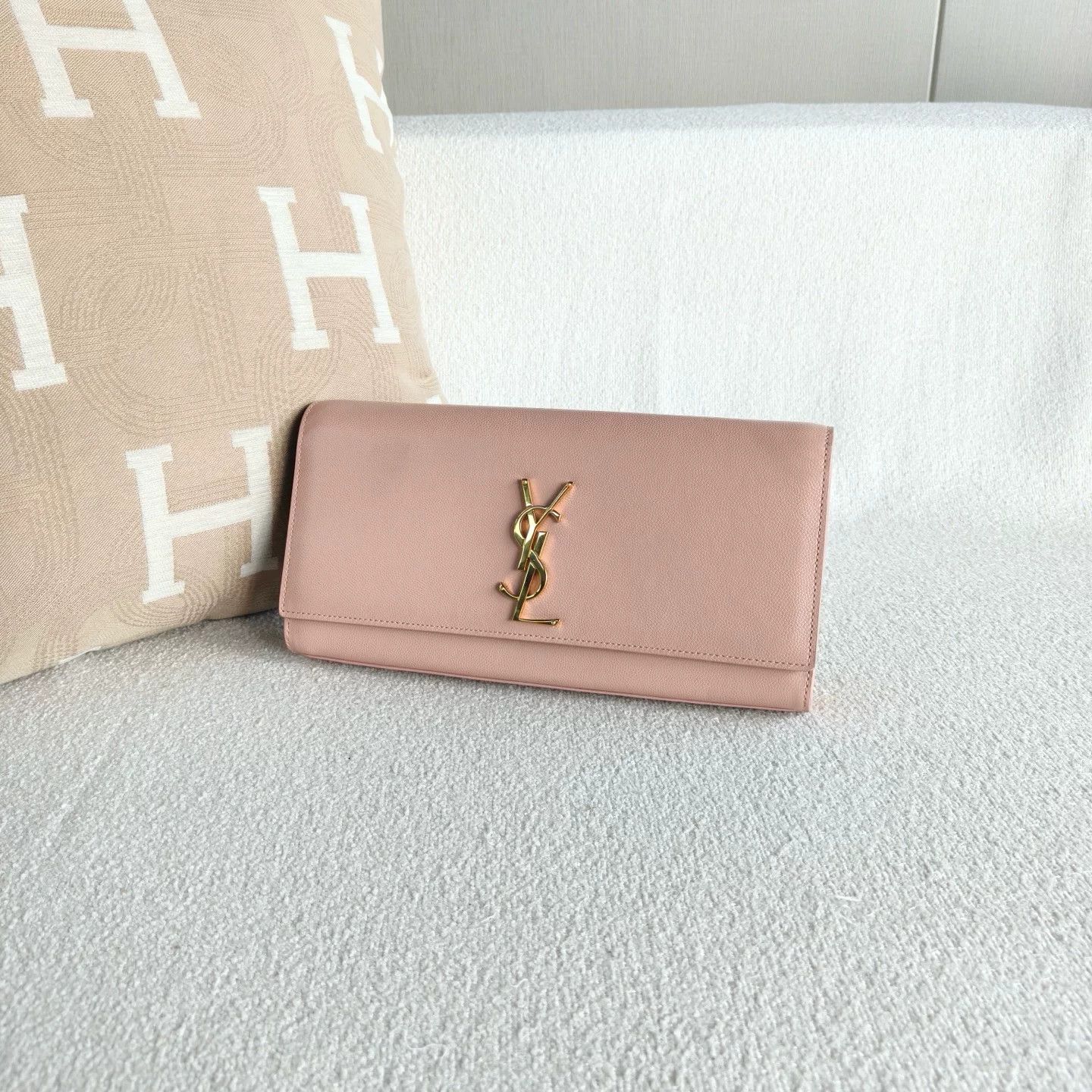 Saint Laurent Paris Pre-loved Bag Very good condition Size ONE SIZE - 4 Thumbnail
