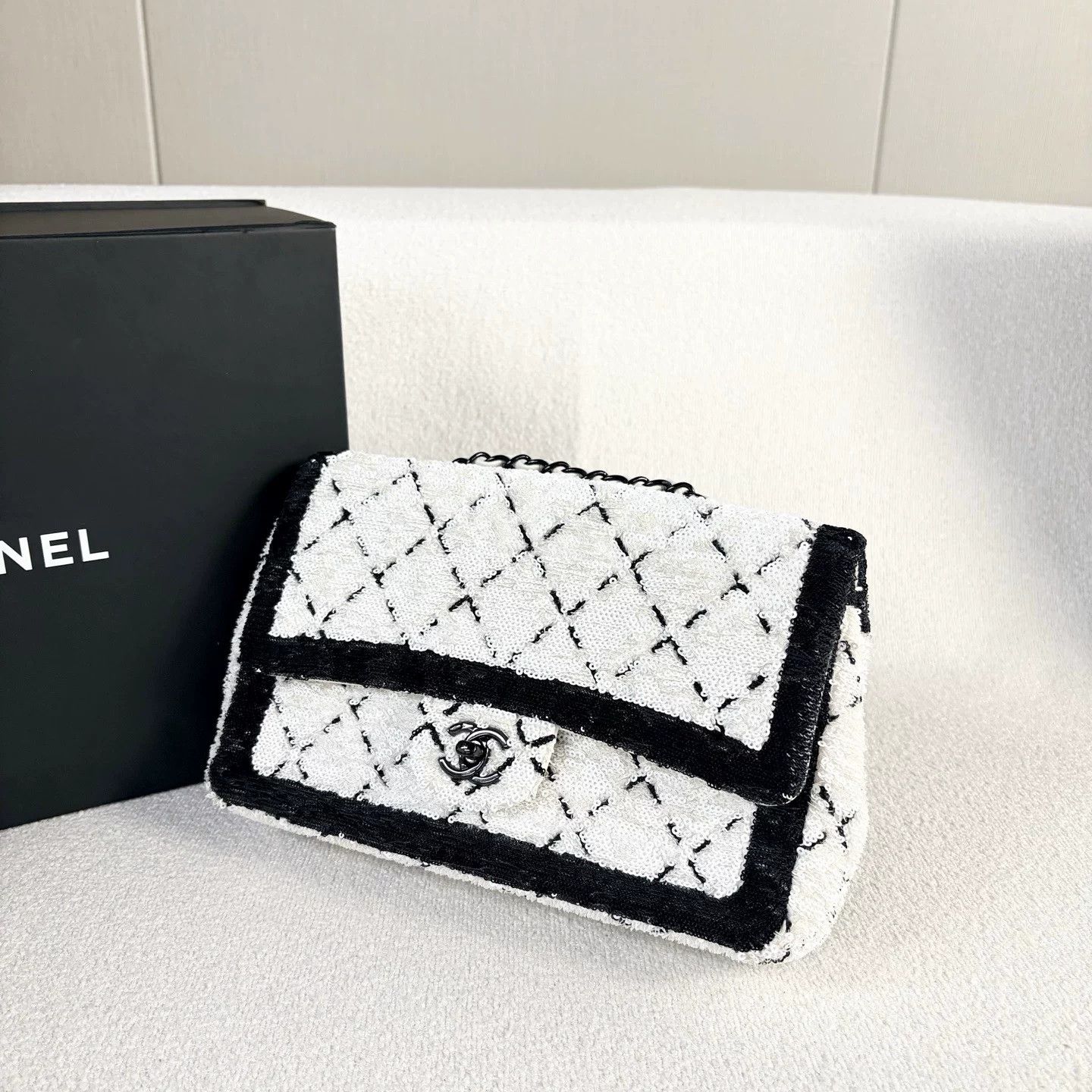 Chanel Pre-loved Bag Very good condition Size ONE SIZE - 6 Thumbnail