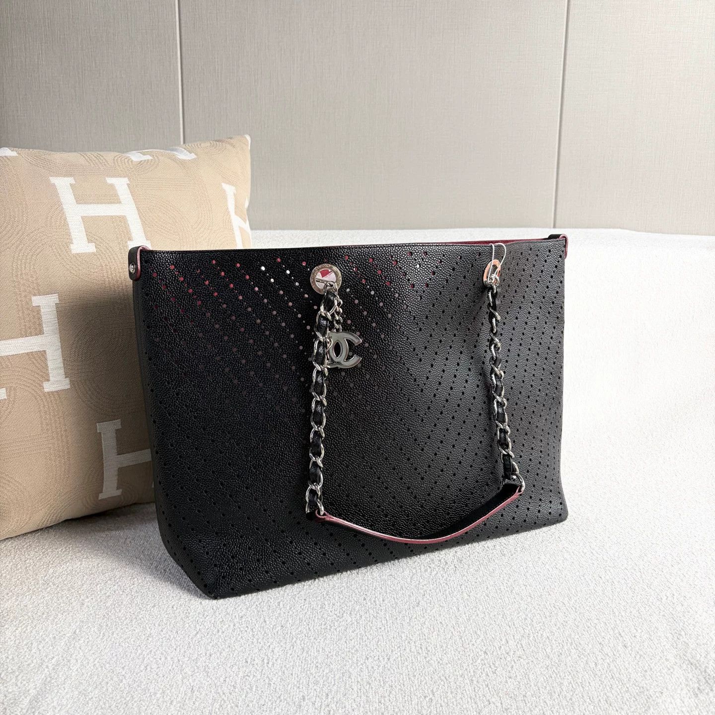 Chanel Pre-loved Bag Very good condition Size ONE SIZE - 6 Thumbnail