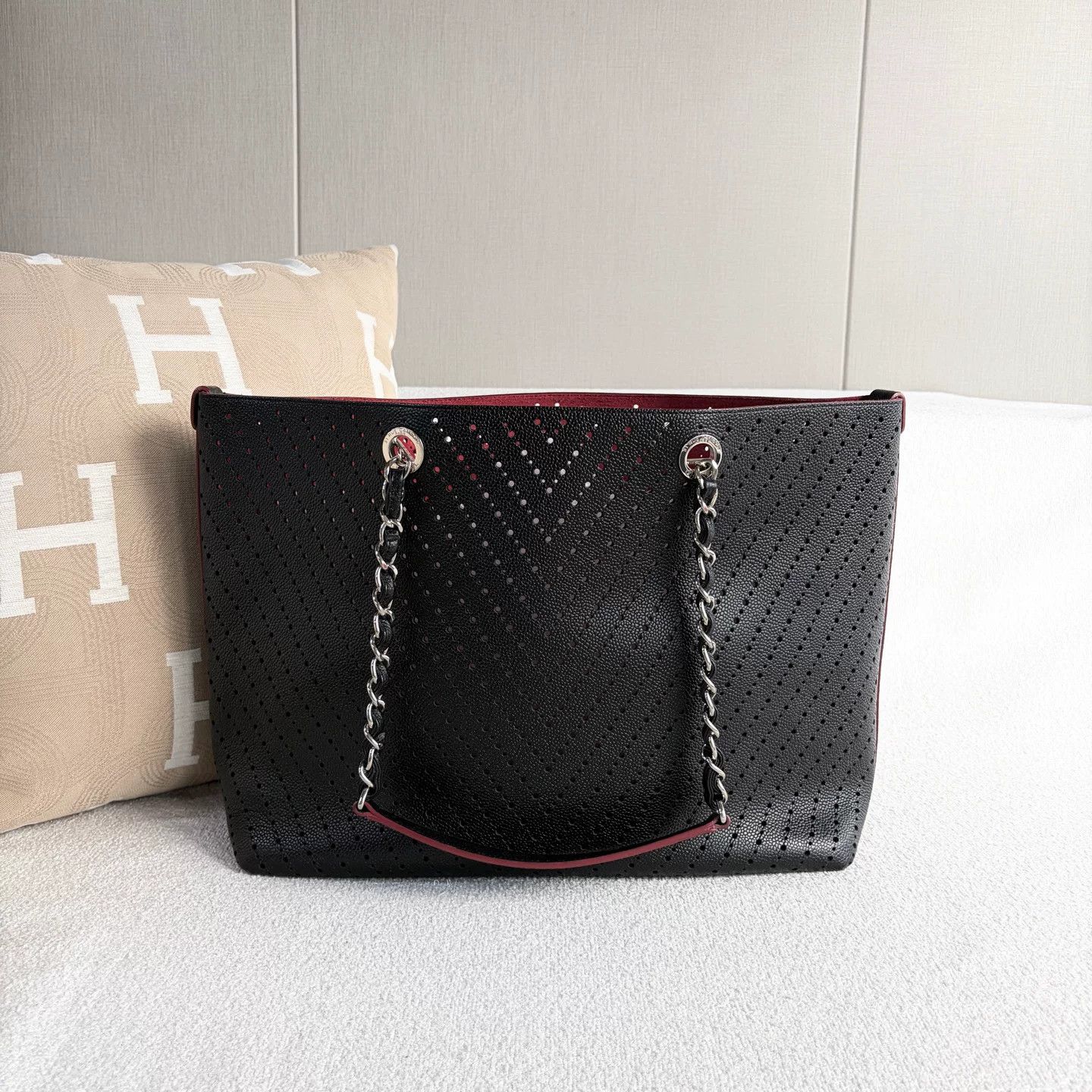 Chanel Pre-loved Bag Very good condition Size ONE SIZE - 3 Thumbnail