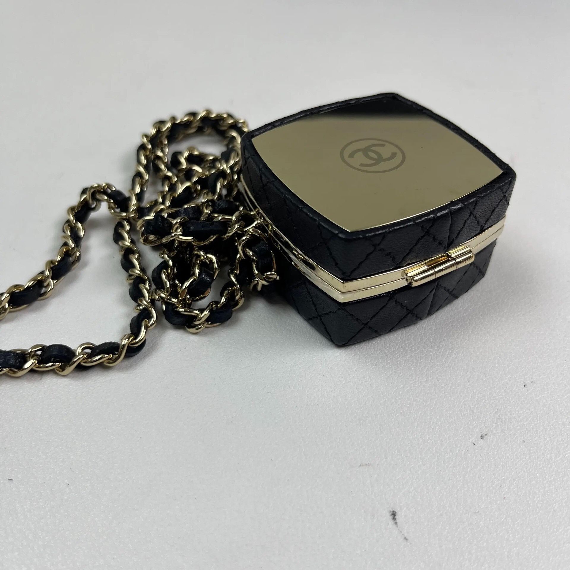 Chanel Pre-loved Bag Very good condition Size ONE SIZE - 4 Thumbnail